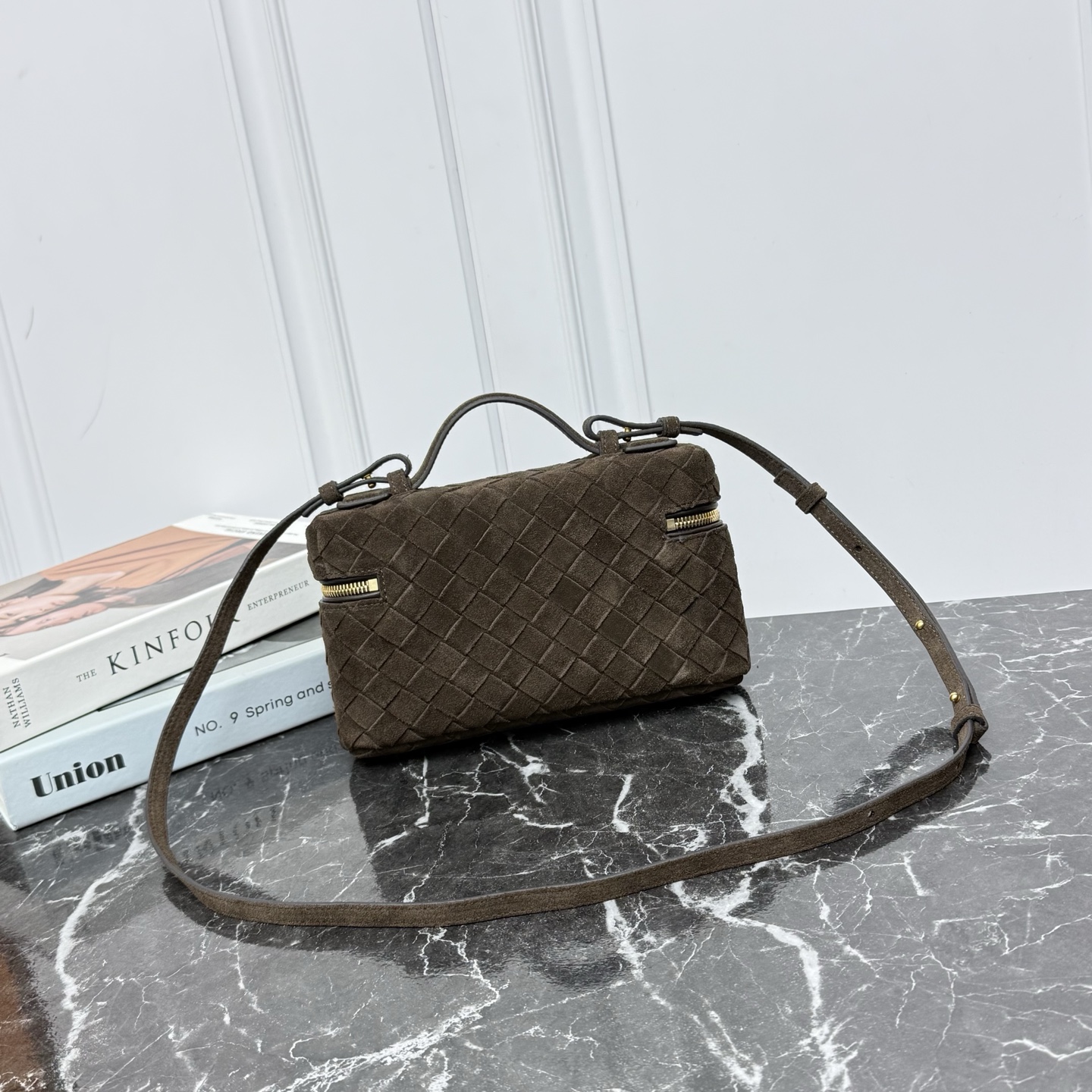 Bottega Veneta Style Brown Crossbody Bag style reference detail image 2 from source 765994