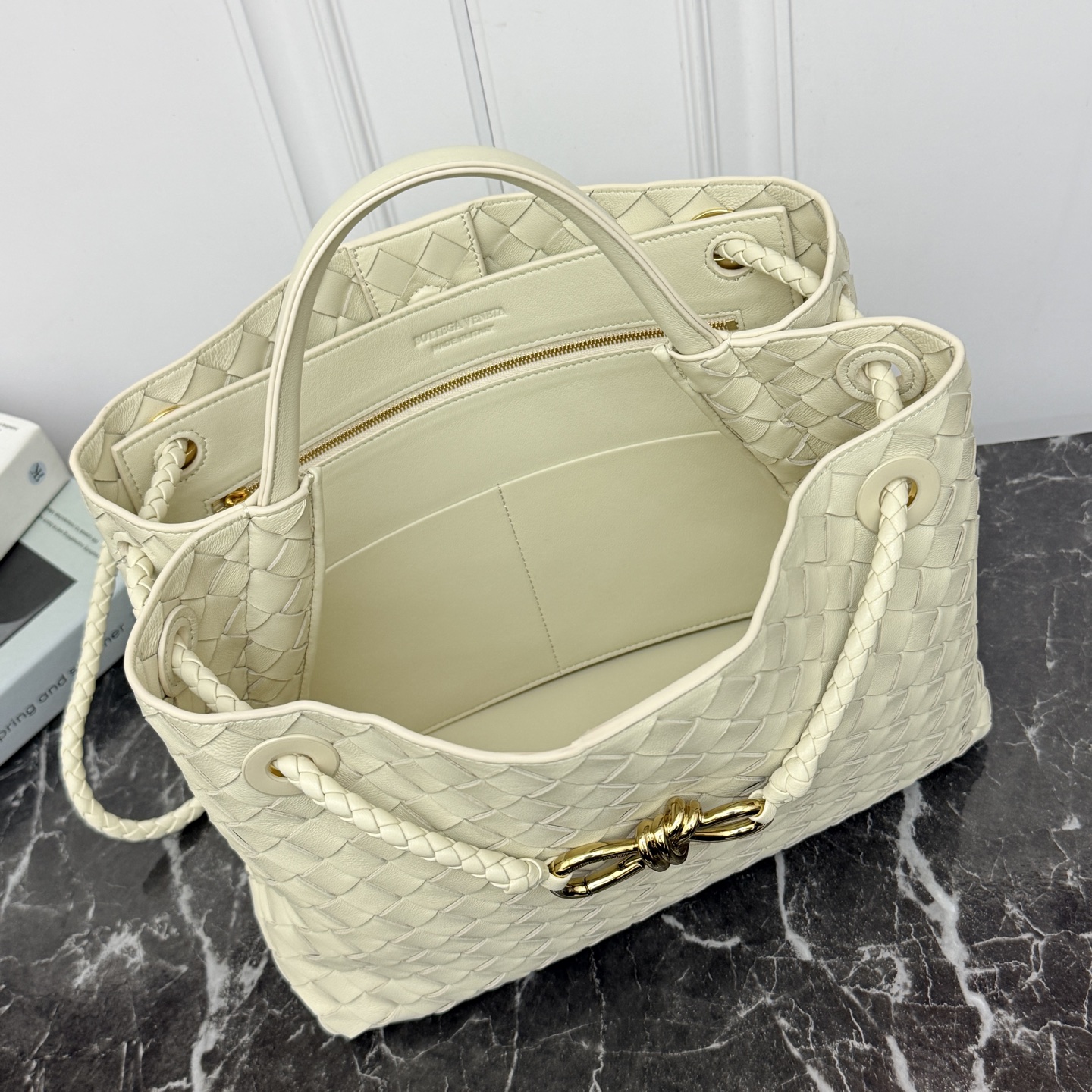 Bottega Veneta Style White Leather Top Handle Bag Bags Top Handle Bag detail image 6 from source 771770
