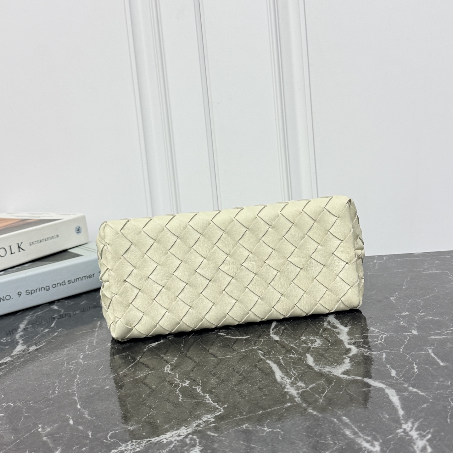 Bottega Veneta Style White Chain Bag style reference detail image 4 from source 771771