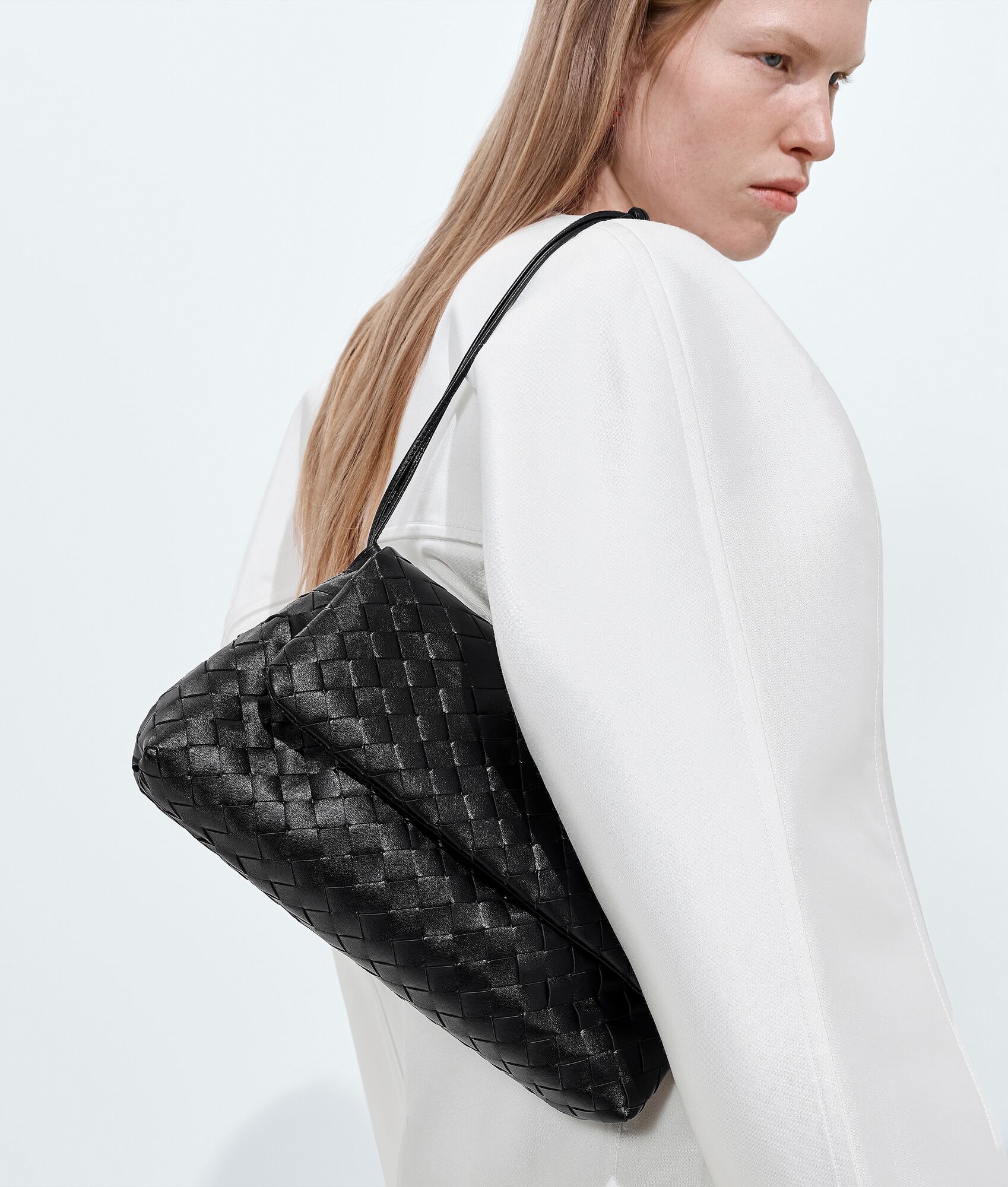 Bottega Veneta Style Black Crossbody Bag style reference detail image 7 from source 771822