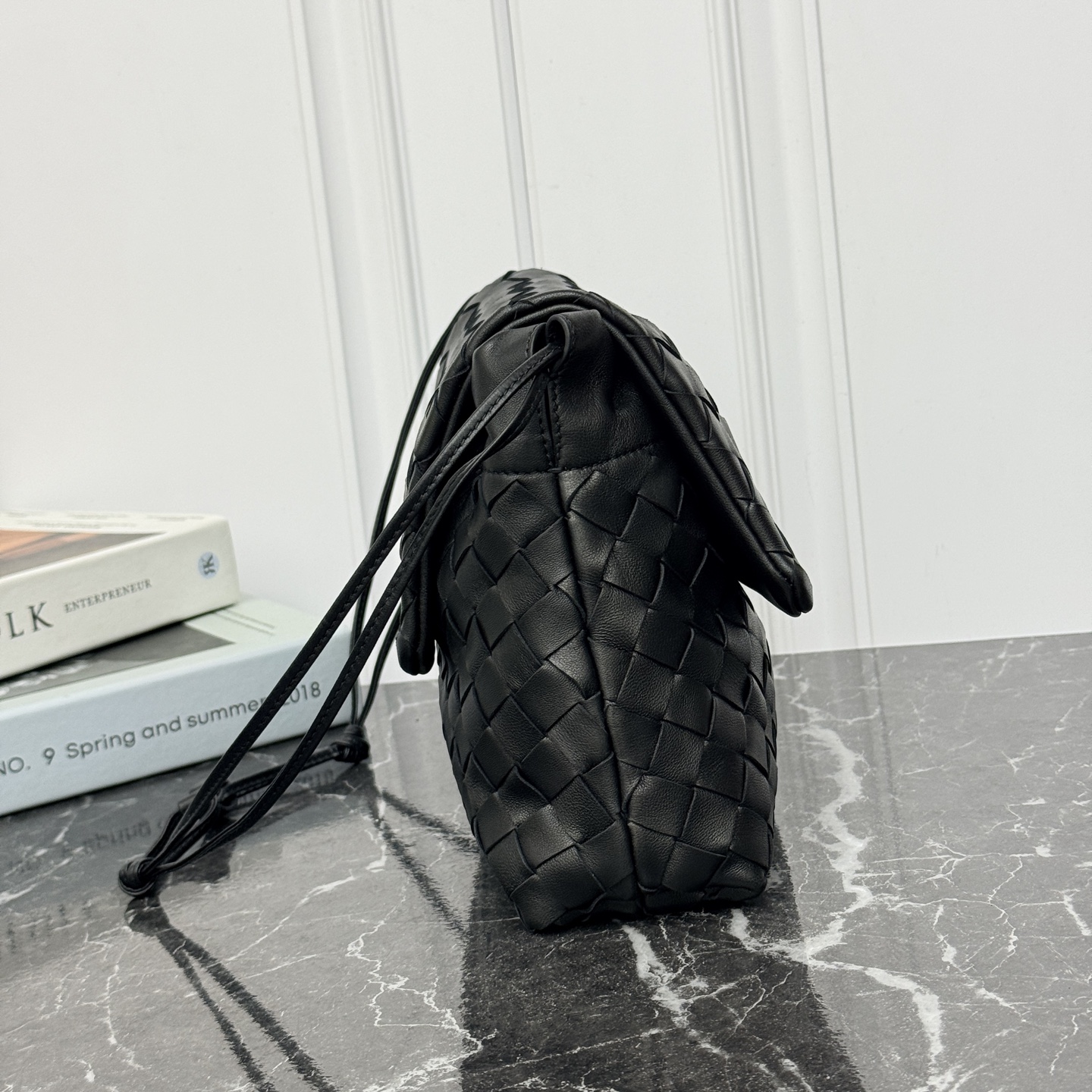 Bottega Veneta Style Black Crossbody Bag style reference detail image 4 from source 771822