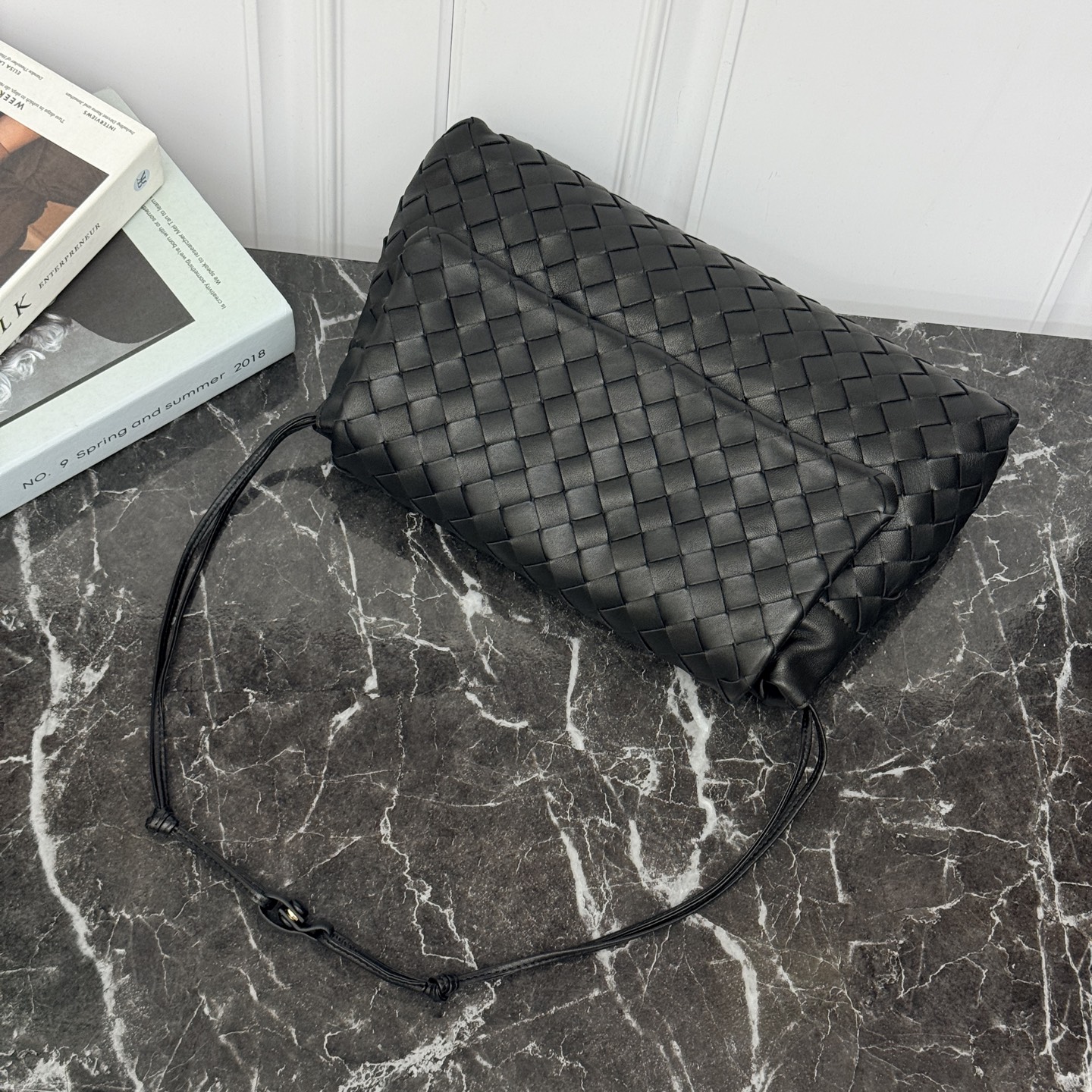 Bottega Veneta Style Black Crossbody Bag style reference detail image 5 from source 771822