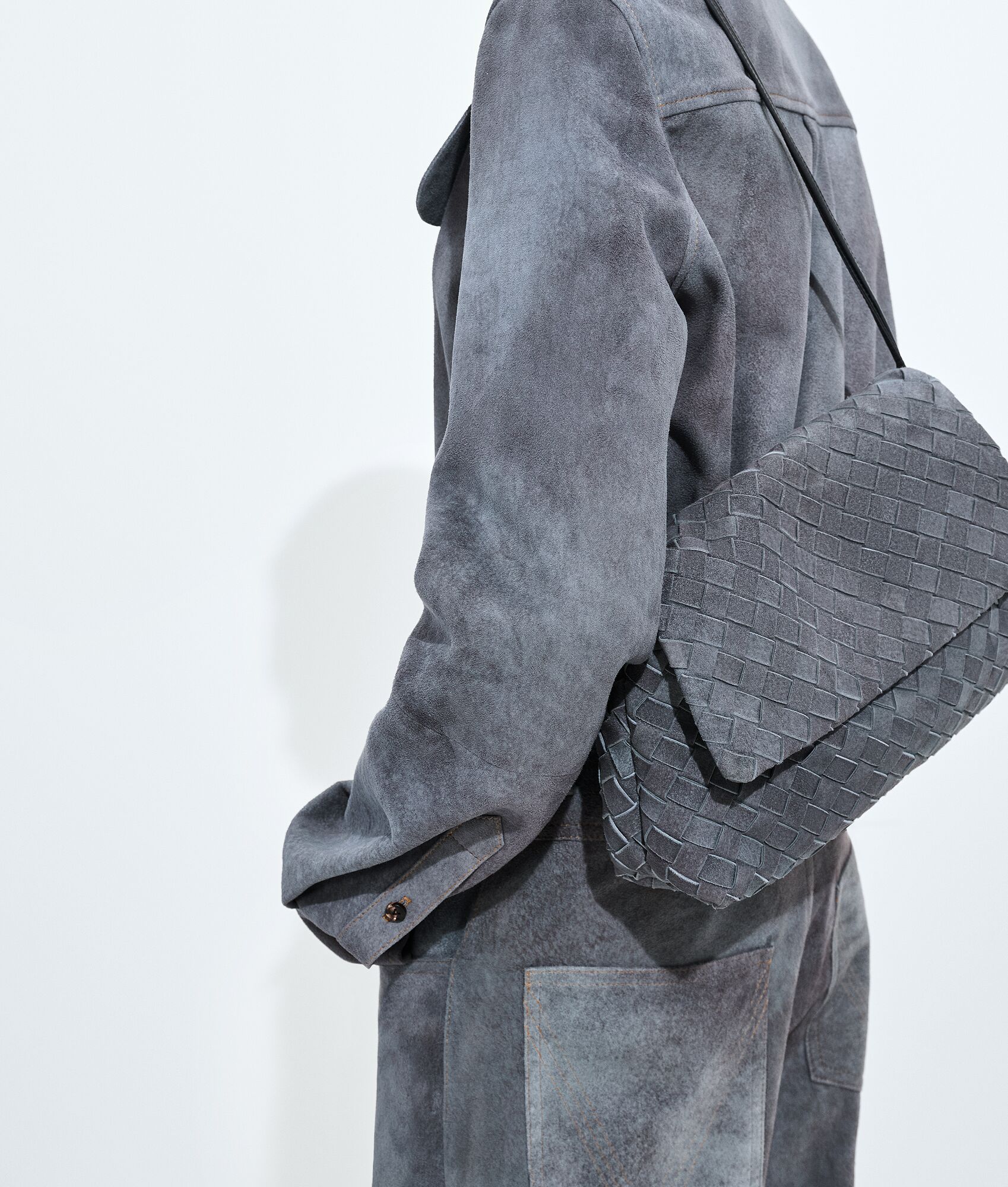Bottega Veneta Style Grey Crossbody Bag style reference detail image 7 from source 771825
