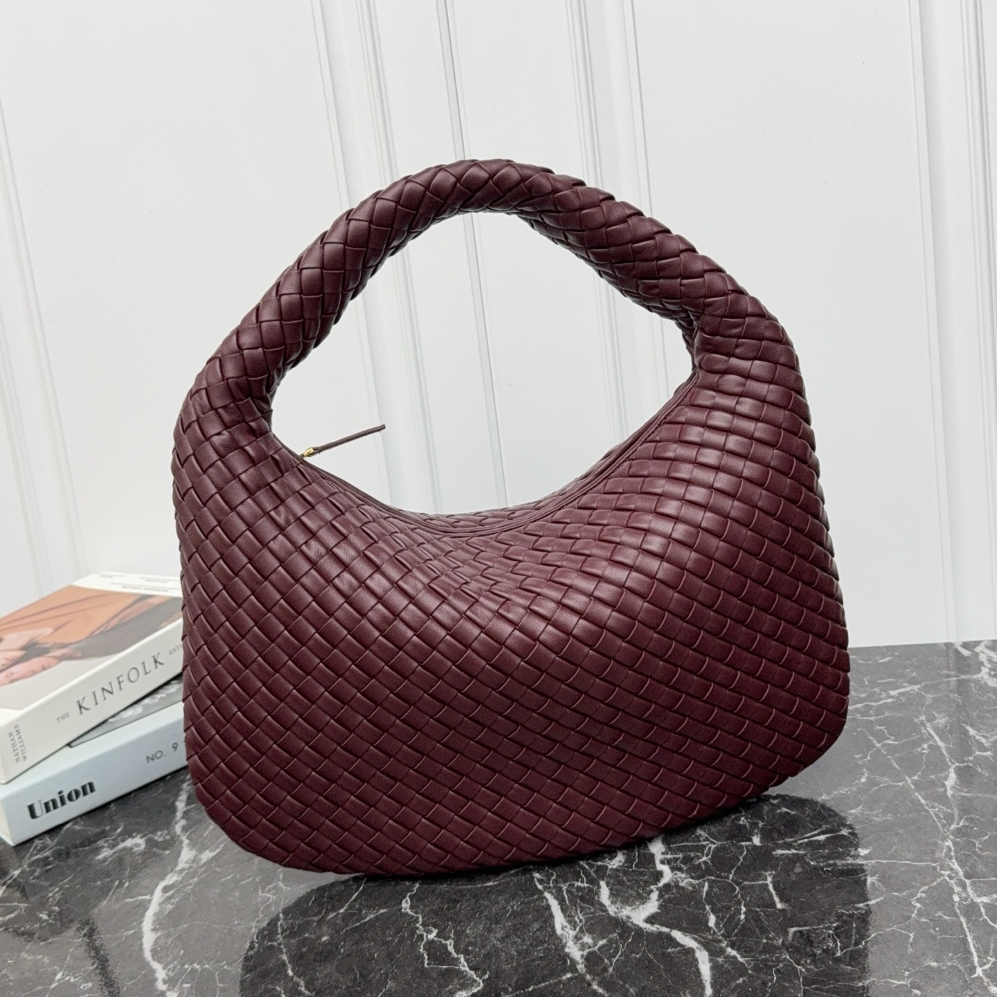 Bottega Veneta Medium Intrecciato Handbag Nappa Lambskin Zip