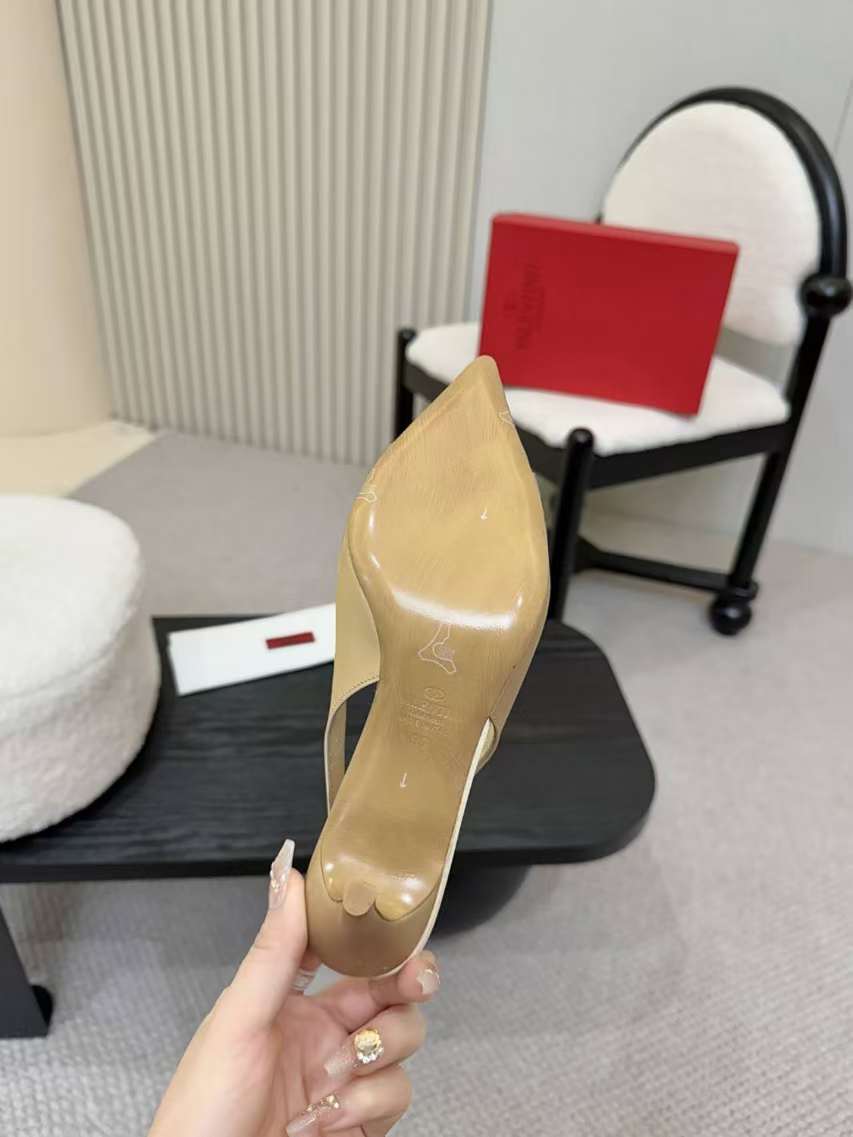 Valentino Slingback Heels with Crystal Embellishments,Silk and Leather 7 a1742781908691 2826