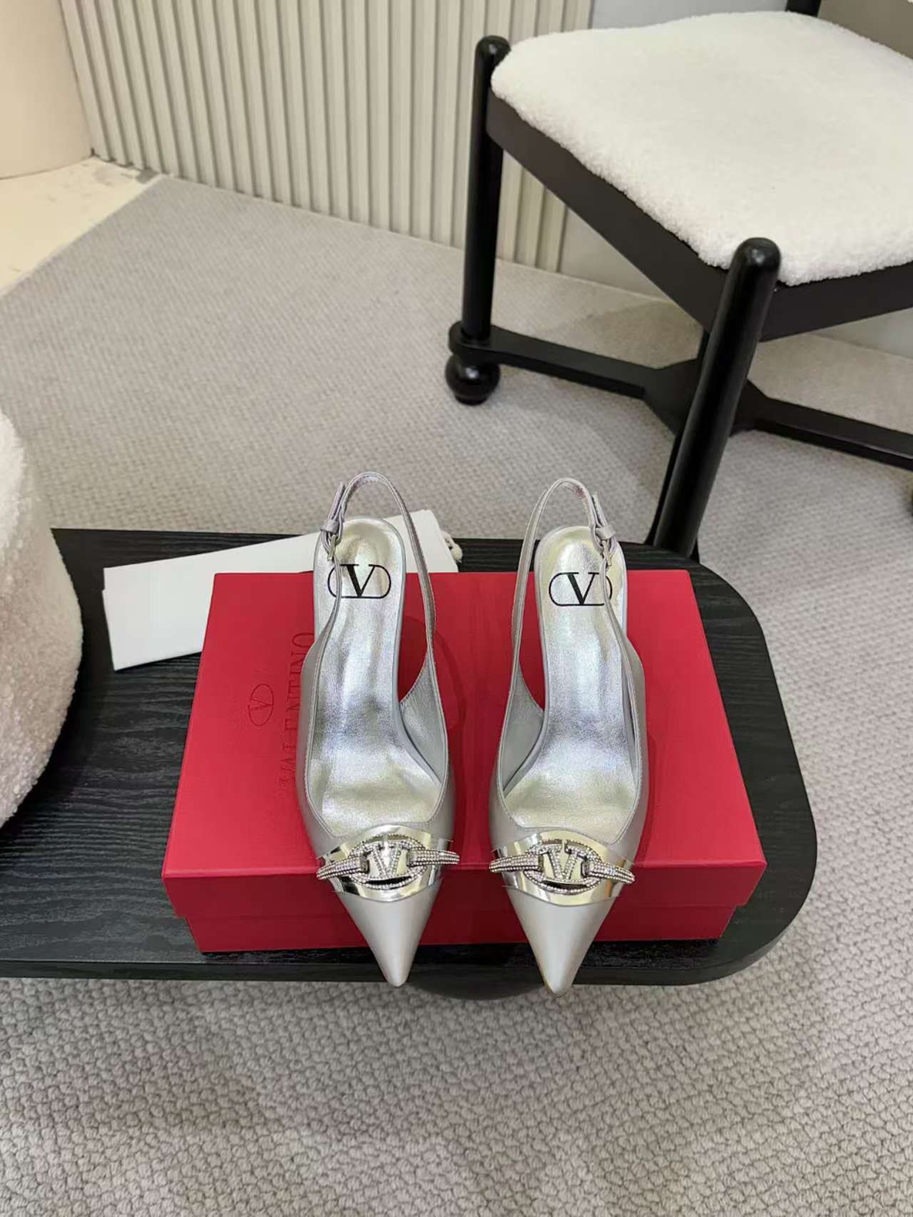 Valentino Garavani Slingback Pumps - Elegant Pointed Toe Heels for Women 5 a1742781933550 3206