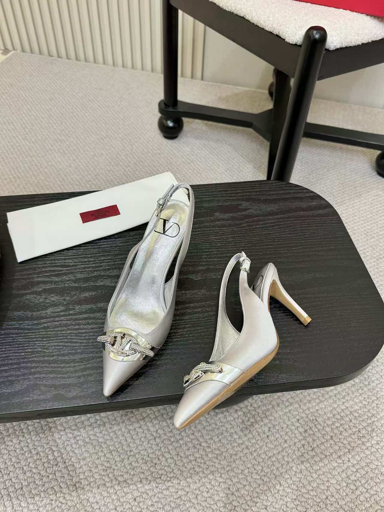 Valentino Garavani Slingback Pumps - Elegant Pointed Toe Heels for Women 1 Valentino Garavani Slingback Pumps - Elegant Pointed Toe Heels for Women