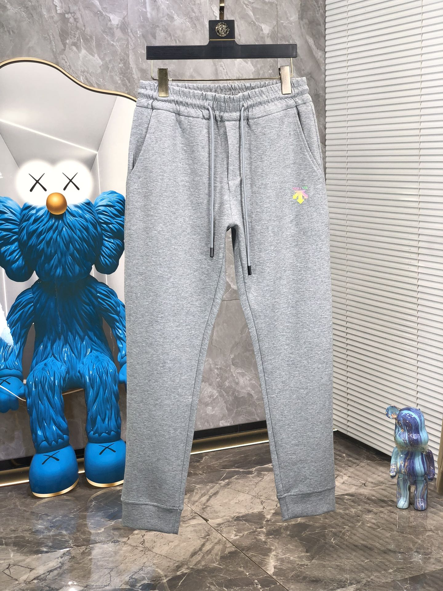 NO:123087,. .Disante. 2025 early spring new product. Customized high-quality fashionable casual pants. Super versatile style. Exclusive customization-imported high-end high-density cotton fabric, w close and comfortable, super beautiful style, 6 upper body makes the legs look slender, the inner and the wiring are impeccable, you can attend any occasion, again emphasize that the fabric is very, very classy! First-class workmanship and texture! The details are exquisite and exquisite, and quite ingenious! Number of codes: m-3xL.m wear 28.29, alexander wang19860909. .迪桑特.2025早春新品.订制高品质时尚休闲裤.超级百搭款.独家定制-进口高端高密度精棉面料,w贴身舒适,超靓版型、6上身显腿修长,內里,走线都无可挑剔,任何场合都可出席,再次强调面料非常非常显档次！做工、质感一流！细节精致考究,颇具匠心！ 码数:m-3xL.m穿28.29,,alexander wang,Men's clothing