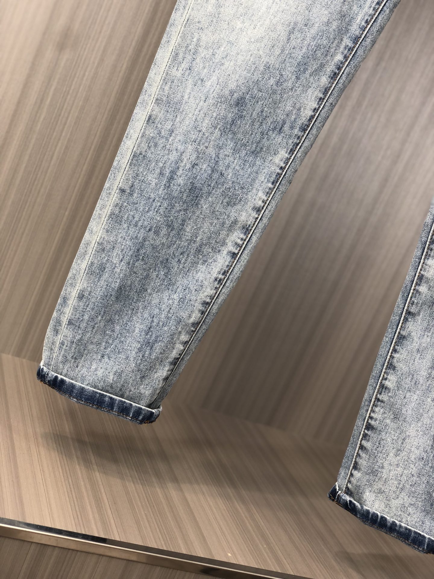 Gucci Men's Light Blue Wash Denim Jeans - Soft, Comfortable & Stylish 7 i1746379395924 3490 0 3