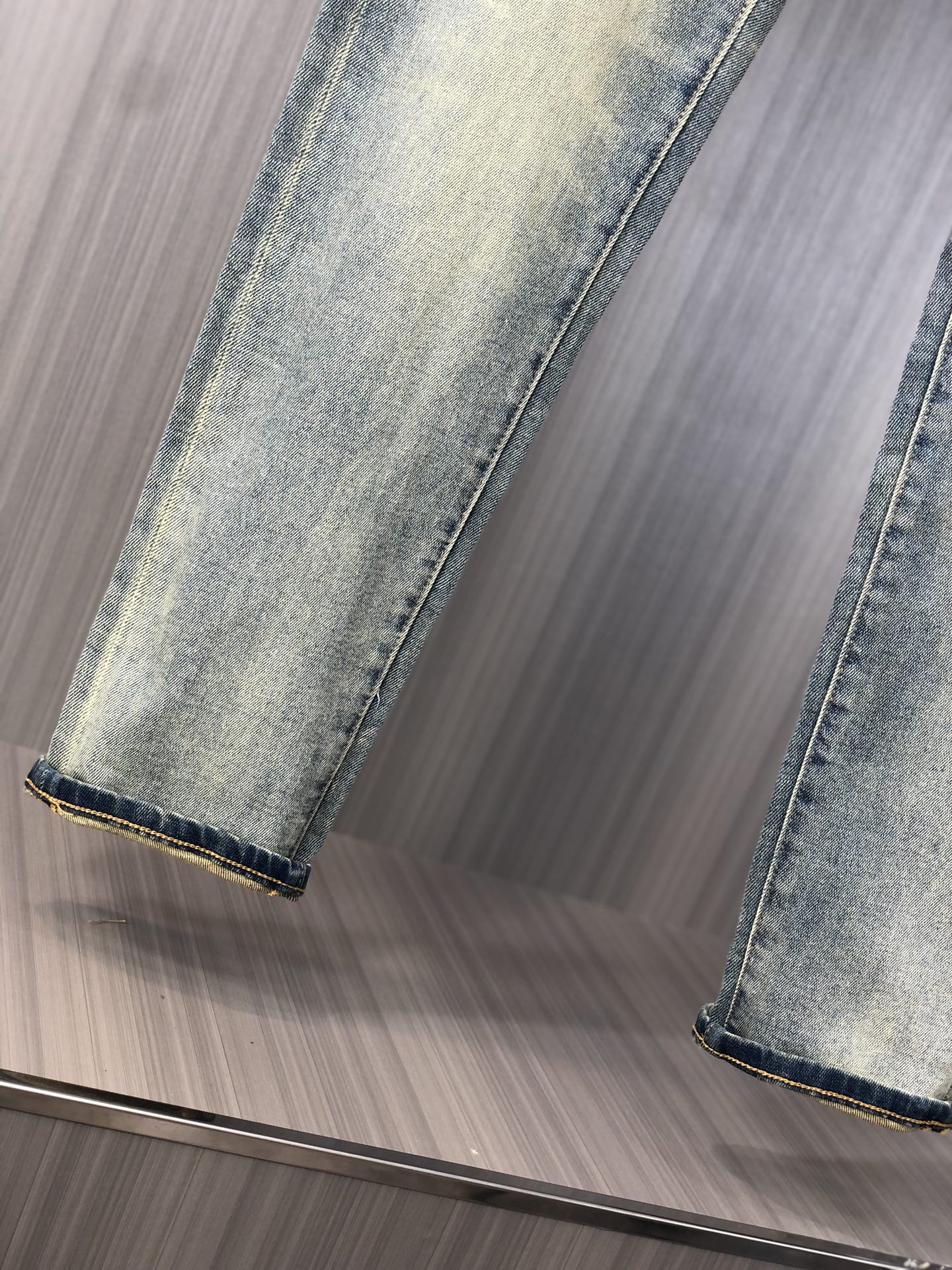 Dior 2025 Spring/Summer Men's Jeans, Heavy-Duty Wash Denim, Soft and Comfortable 7 i1746380009194 4165 0 3