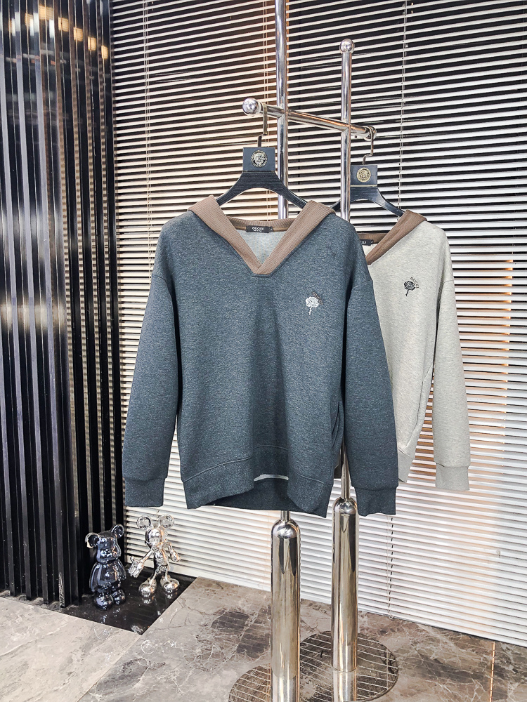 NO:681518,.Gucci.2025 new autumn and winter letter logo knitted cotton sweatshirt T-shirt channel boutique!  Urban series products, made with letter logo elements that are highly luxurious, a must-have style for high-end temperament types, a single product with a strong sense of style and charm!  The original customized imported double-sided water-soluble cotton fabric has a comfortable hand feel, the embroidered letter design effect is quite exquisite, fashionable, classic and versatile!  Size M—XXXL. M wears 175/130 pounds, gucci, hoodie, sweatshirts, tees, t-shirt,19860909.Gucci.2025秋冬新款字母logo针织棉卫衣T恤 渠道精品！都市系列产物,奢华程度满分的字母logo元素打造,高端气质型必入的极品款式,一款极具腔调感与魅力的单品！ 原版定制进口双面水溶棉面料,手感舒适,刺绣字母设计效果相当精致,时尚经典百搭！ 尺码M—XXXL.m穿175/130斤,,gucci,hoodie,sweatshirts,tees，t-shirt,,Men's clothing