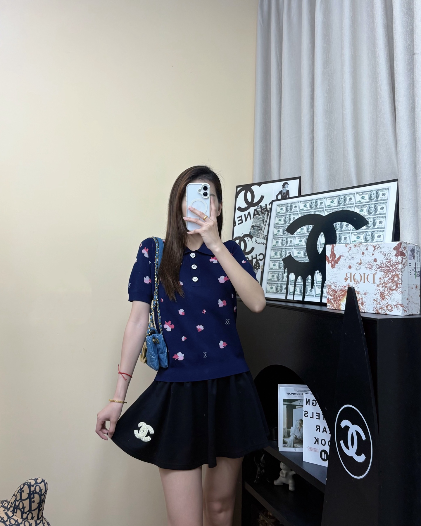 [Chanel Women