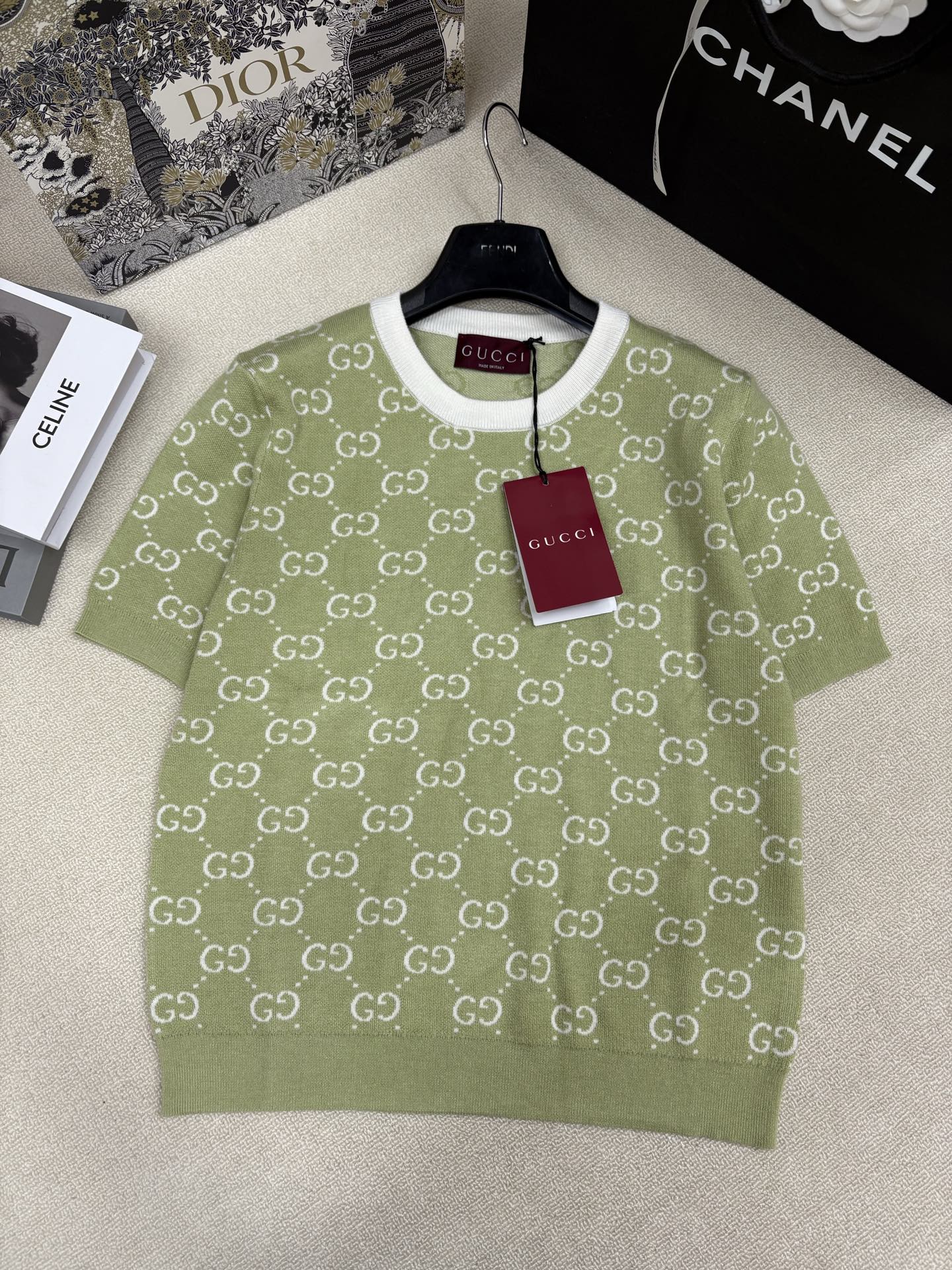 NO:796324,Gucc* 26 spring and summer new style Knitted round neck short sleeves Brand double G letter logo contrasting color old flower jacquard decoration Classic fashionable and exquisite Sizes sml, gucci, T-shirt,19860909Gucc* 26春夏新款 针织圆领短袖 品牌双G字母logo撞色老花提花装饰 经典时髦精致 尺码sml,,gucci,T-shirt,,Women's clothing