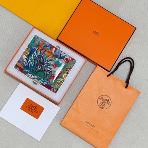 Hermès Ashtray Vide-Poche Tray,17cm Luxury Edition, 18K Gold Accents 1 Hermès Ashtray Vide-Poche Tray,17cm Luxury Edition, 18K Gold Accents