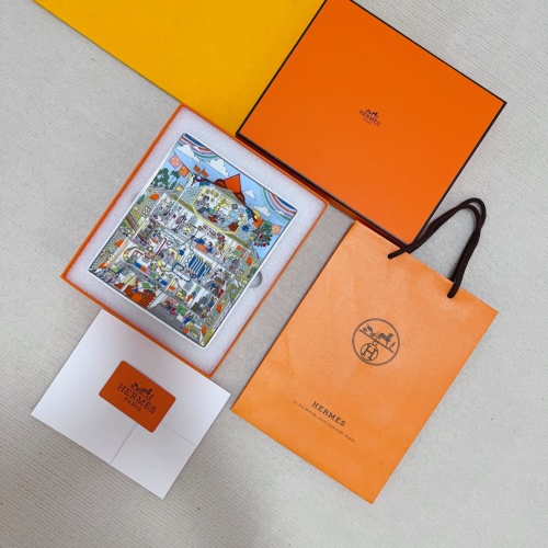Hermès Ashtray/ Jewelry Tray 17cm Luxury Edition with Unique Design