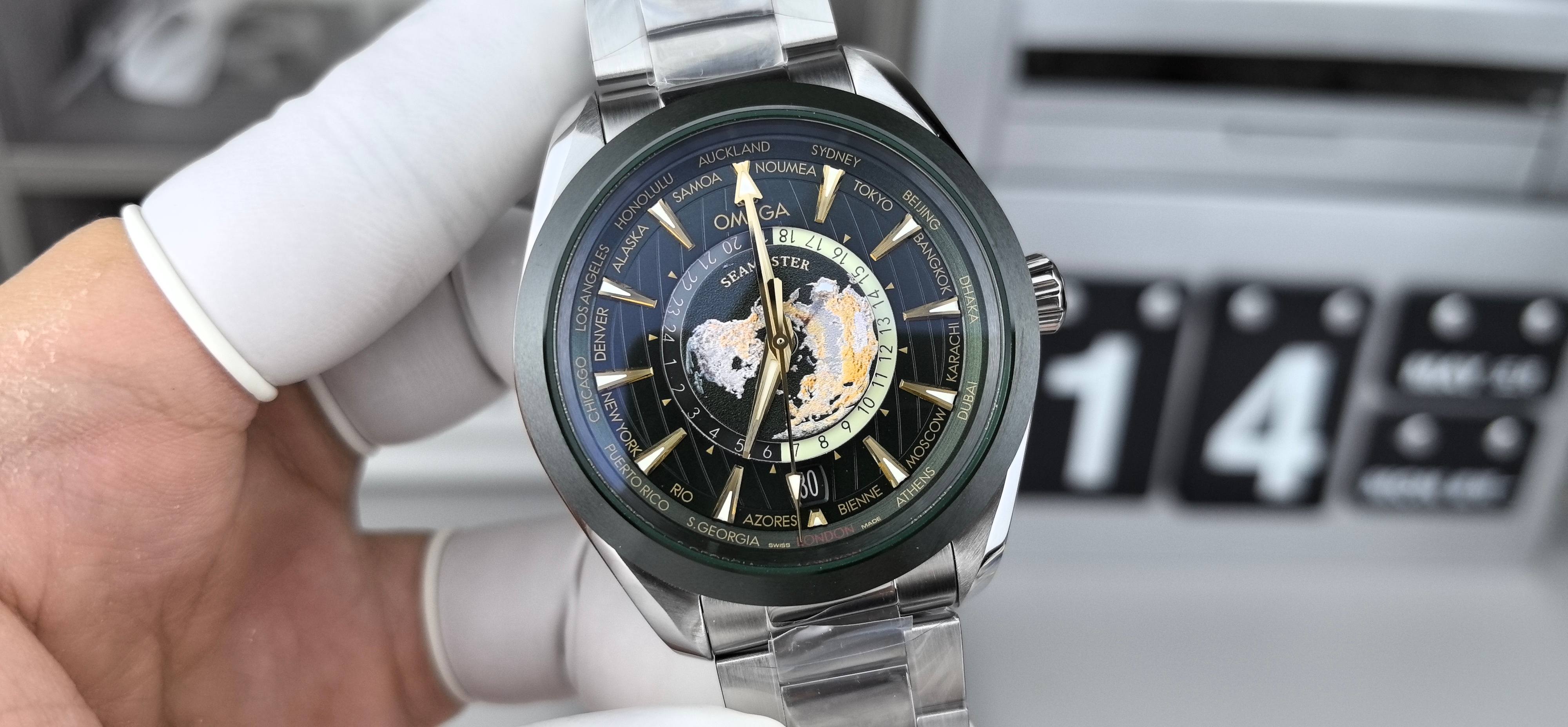 NO:387444,VS Steel belt seahorse world time ceramic green,19860909VS钢带海马世界时陶瓷绿,,Watch