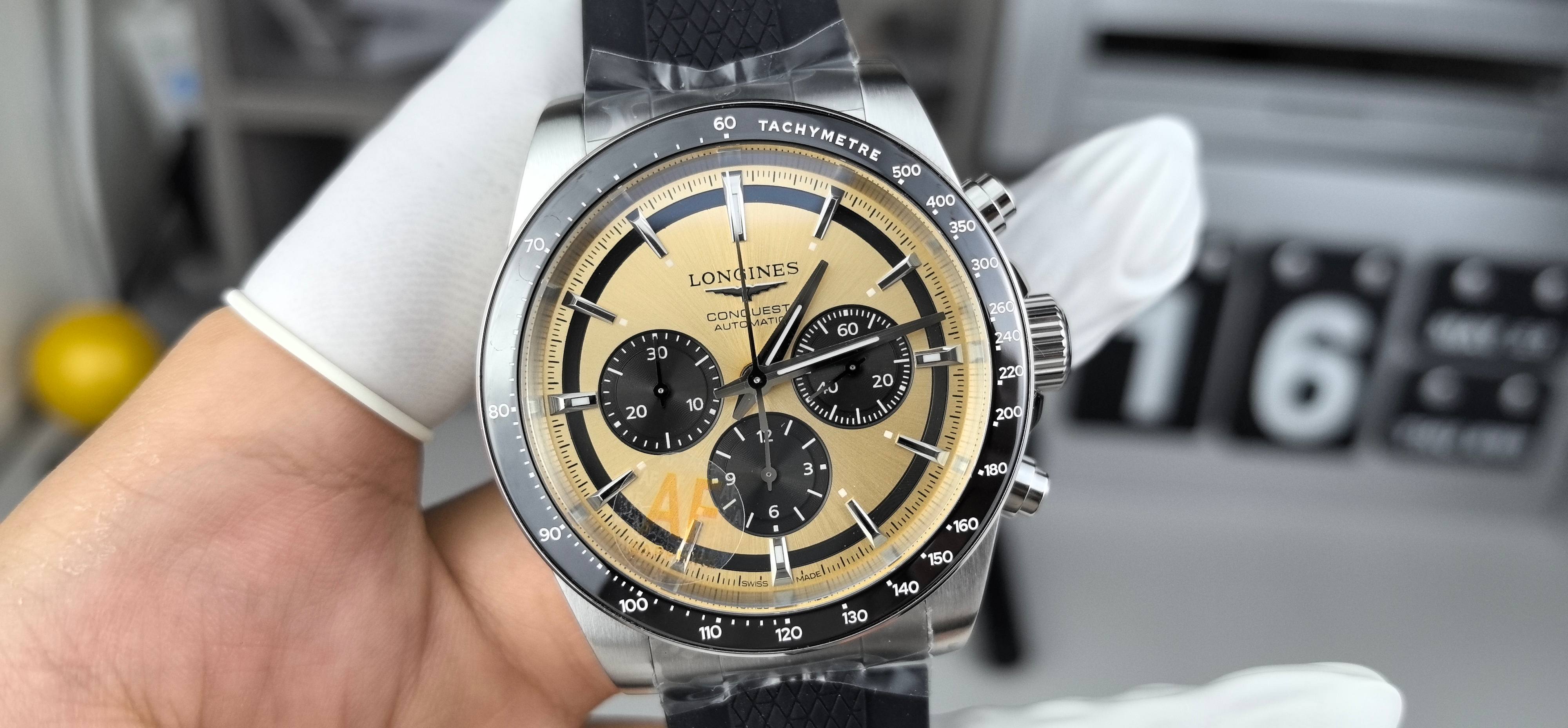 Longines Conquest Chronographe Automatique - Élégance et Performance au Poignet