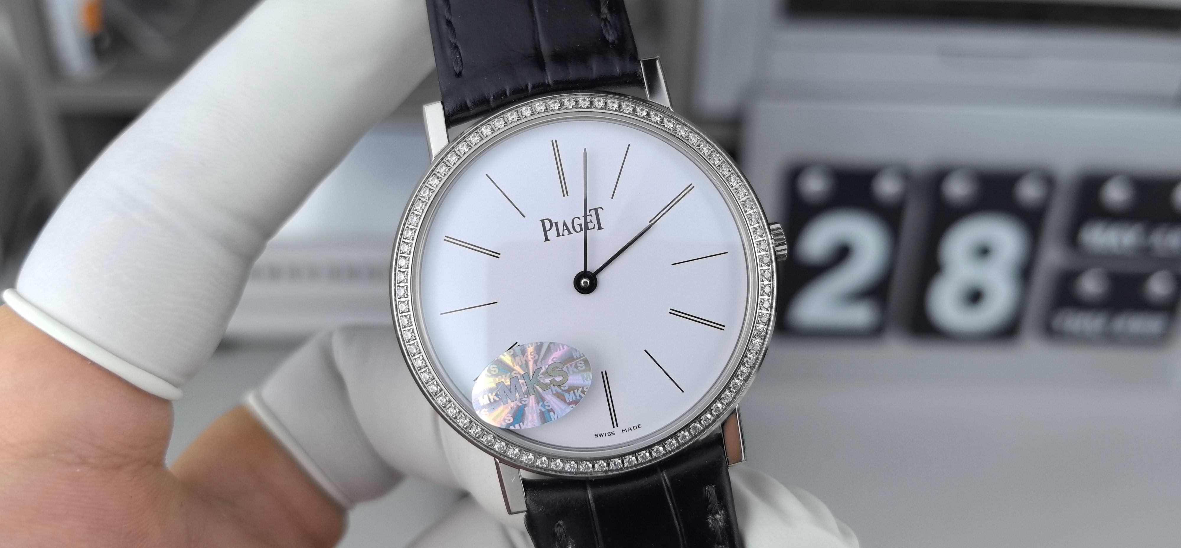 NO:387754,MKS two-pin ultra-thin Earl black leather single-row drill,piaget19860909MKS两针超薄伯爵黑皮单排钻,,piaget,Watch