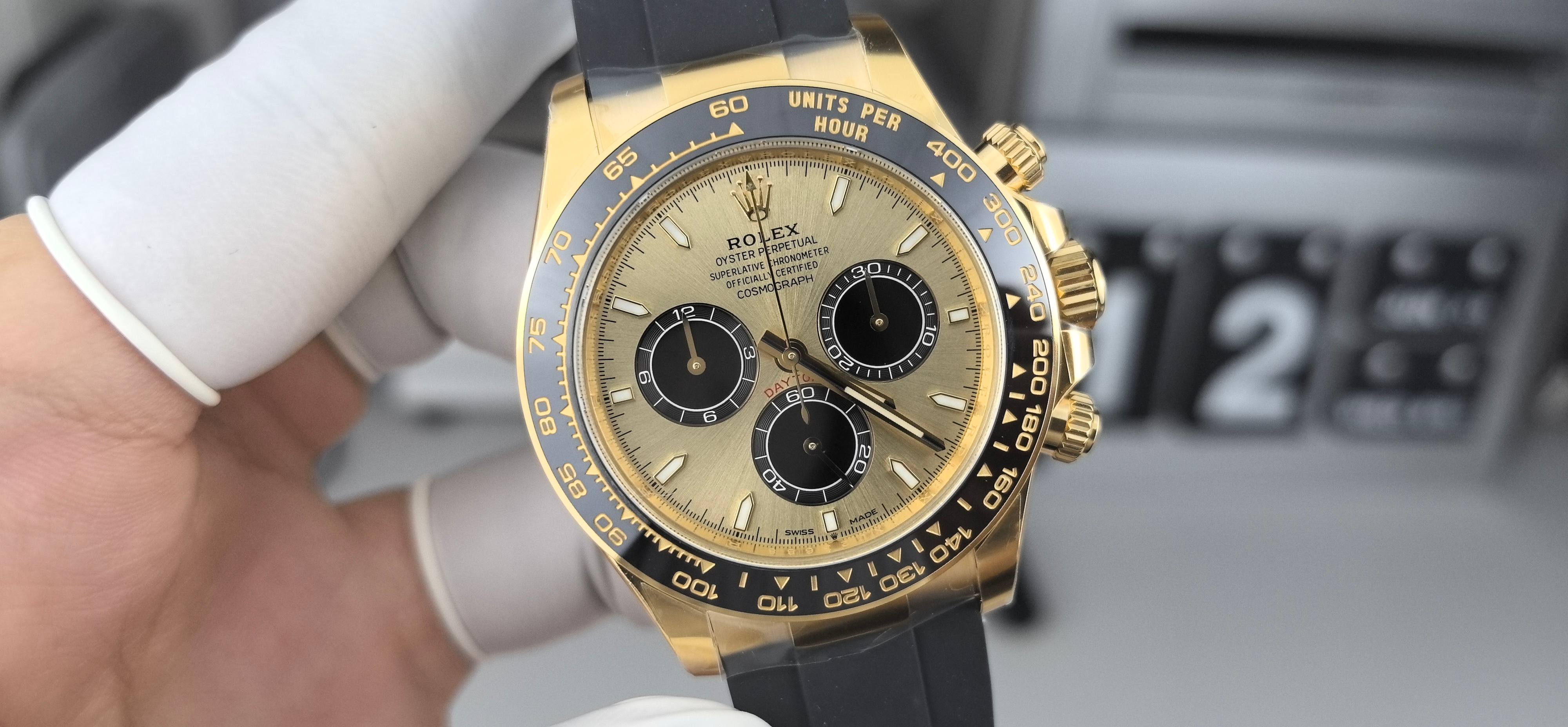 NO:389447,C4131 Shawn Yue,19860909正C4131余文乐,,Watch