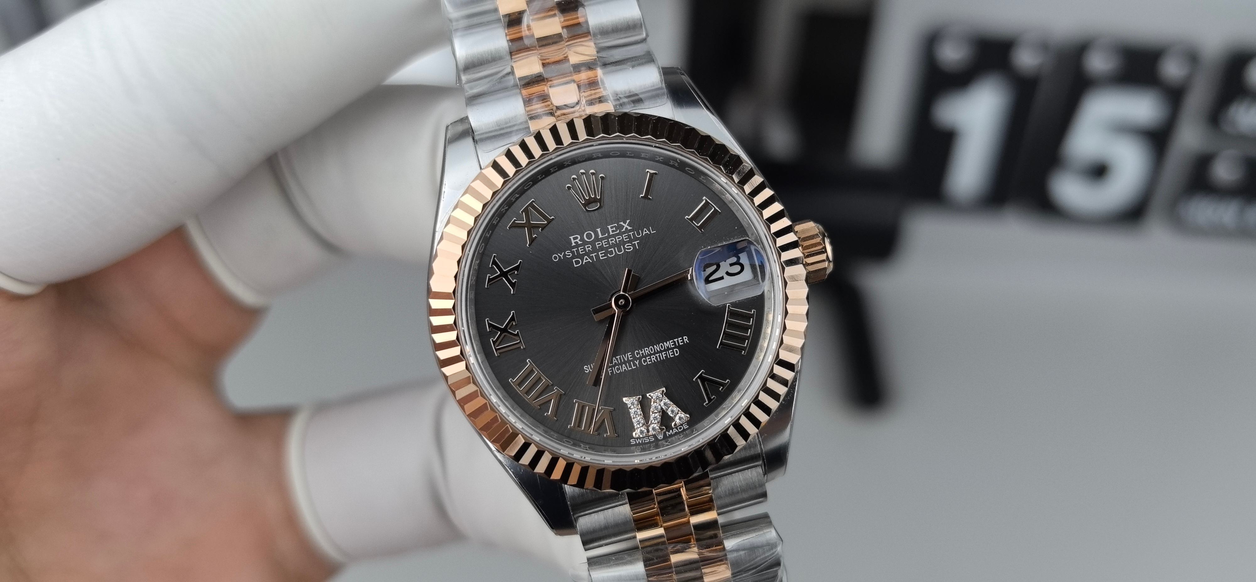 NO:389424,THB31 Rose Roman Grey Diamond Log,19860909THB31间玫罗马灰钻日志,,Watch