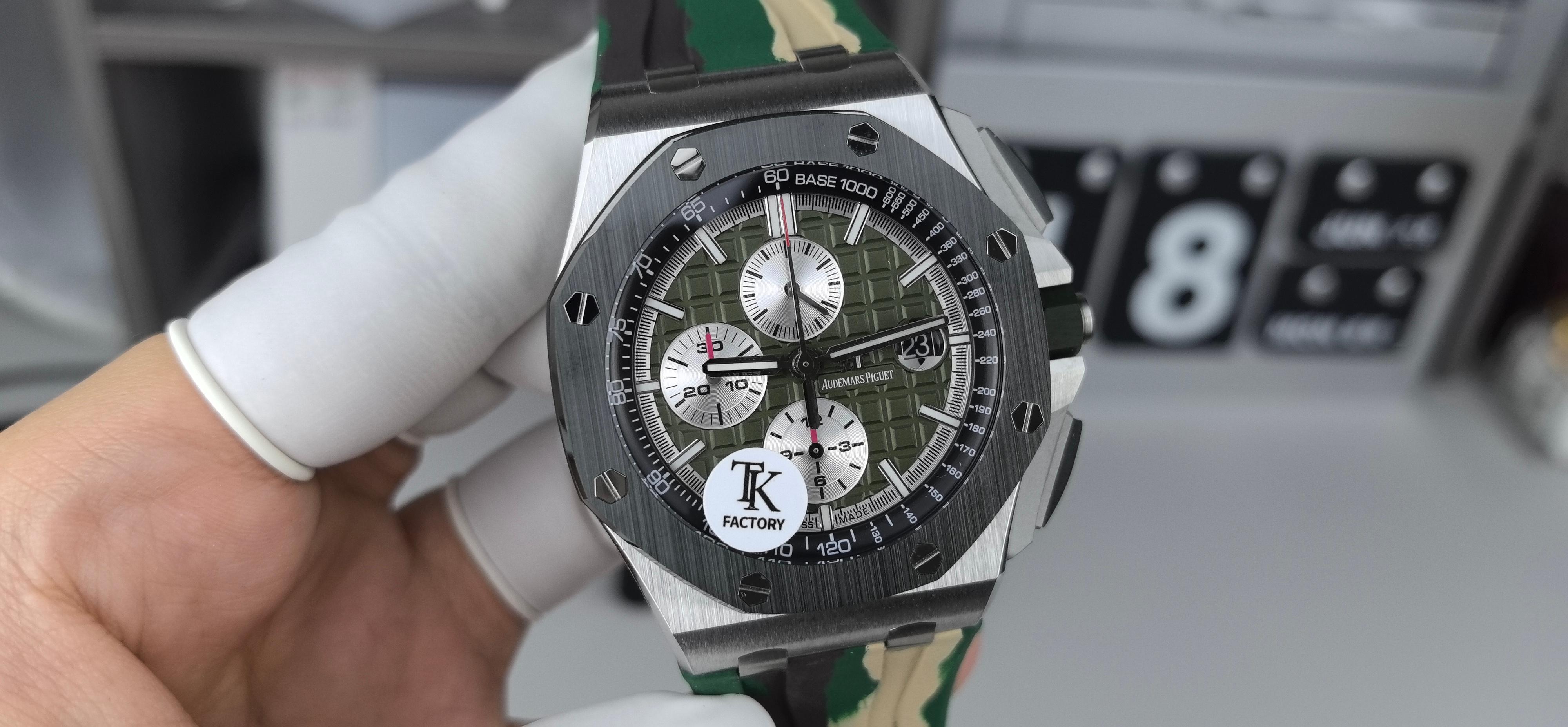 NO:391465,TK26400 military green steel black ceramic mud green surface,19860909TK26400军绿钢黑陶瓷泥绿面,,Watch