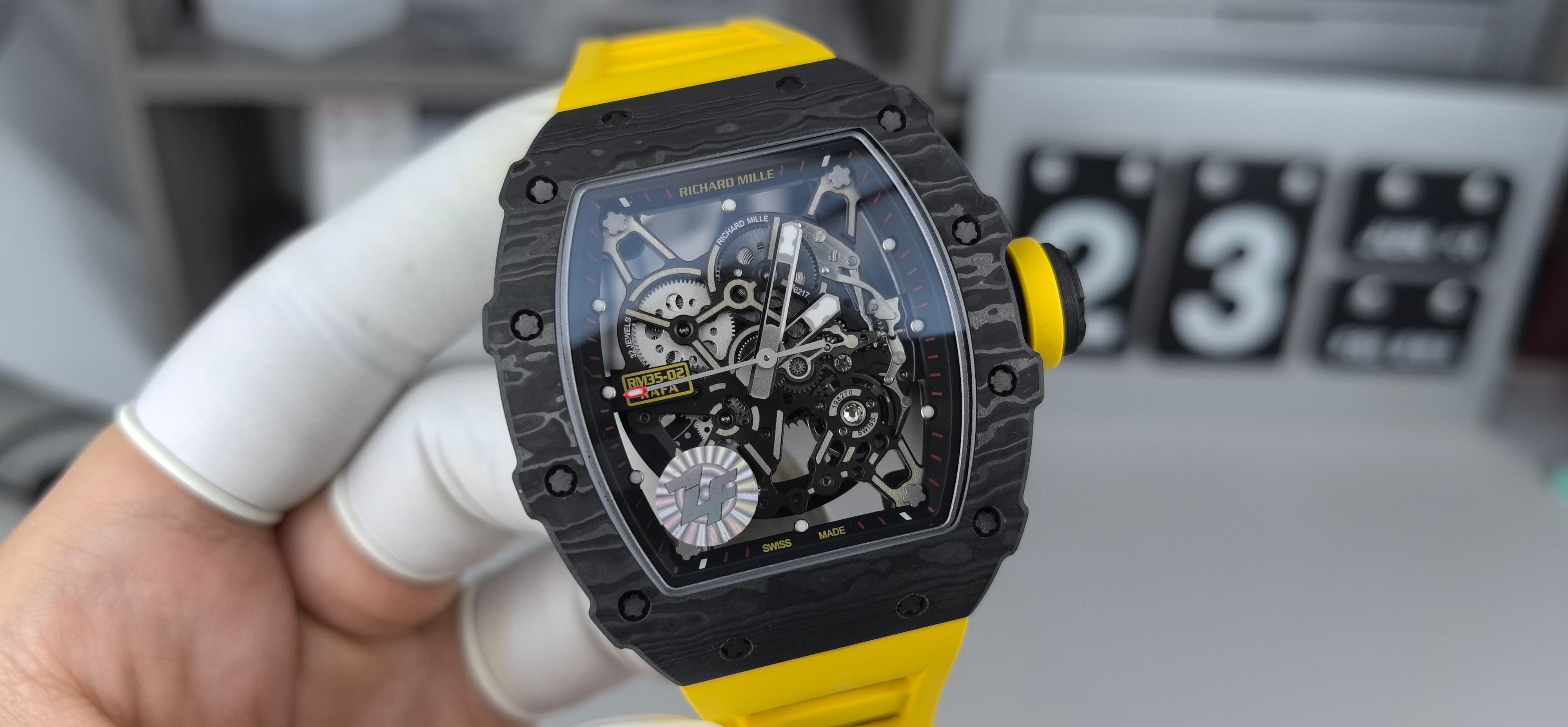 NO:391476,ZF Bumblebee Carbon Fiber RM35-02,19860909ZF大黄蜂碳纤维RM35-02,,Watch