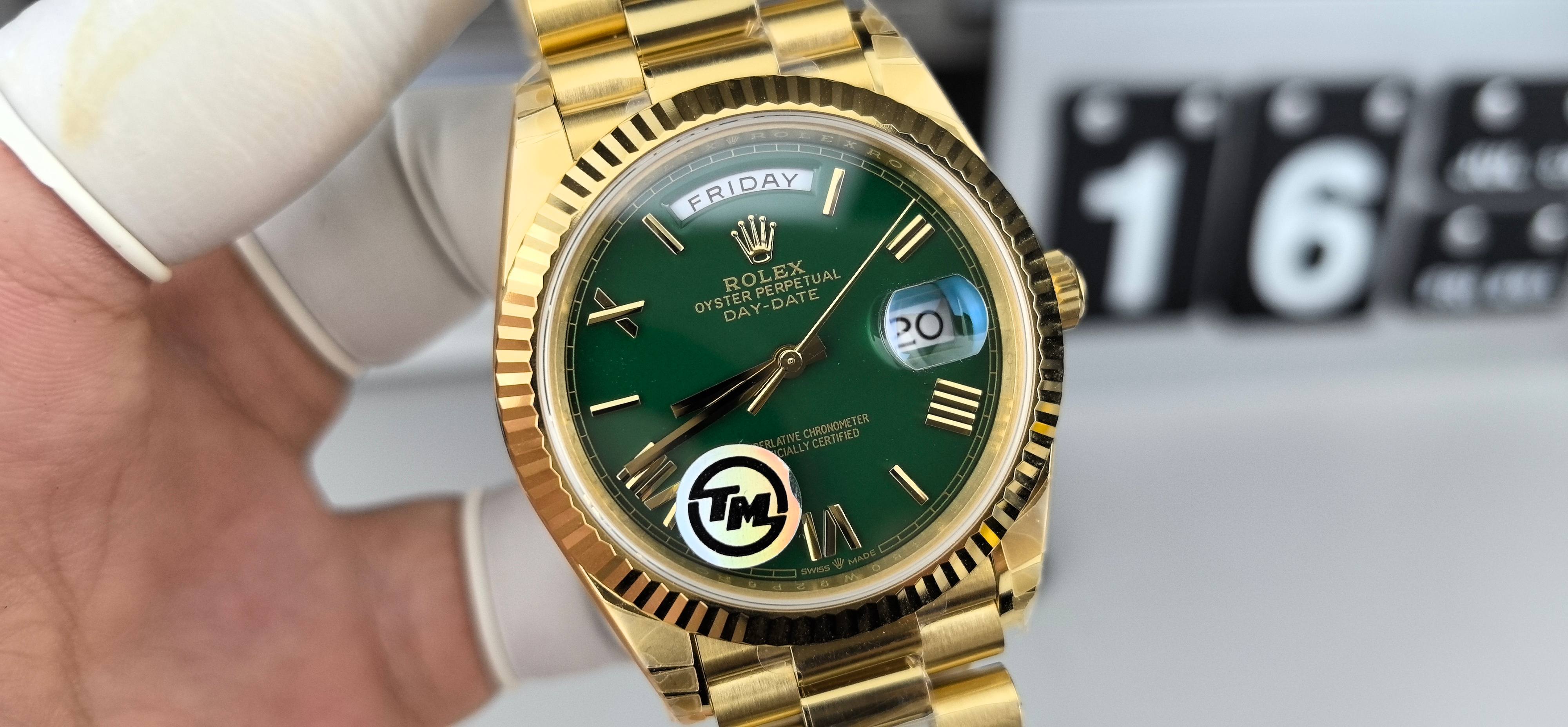 NO:394613,TM40 counterweight gambling table green log,19860909TM40配重赌桌绿日志克,,Watch