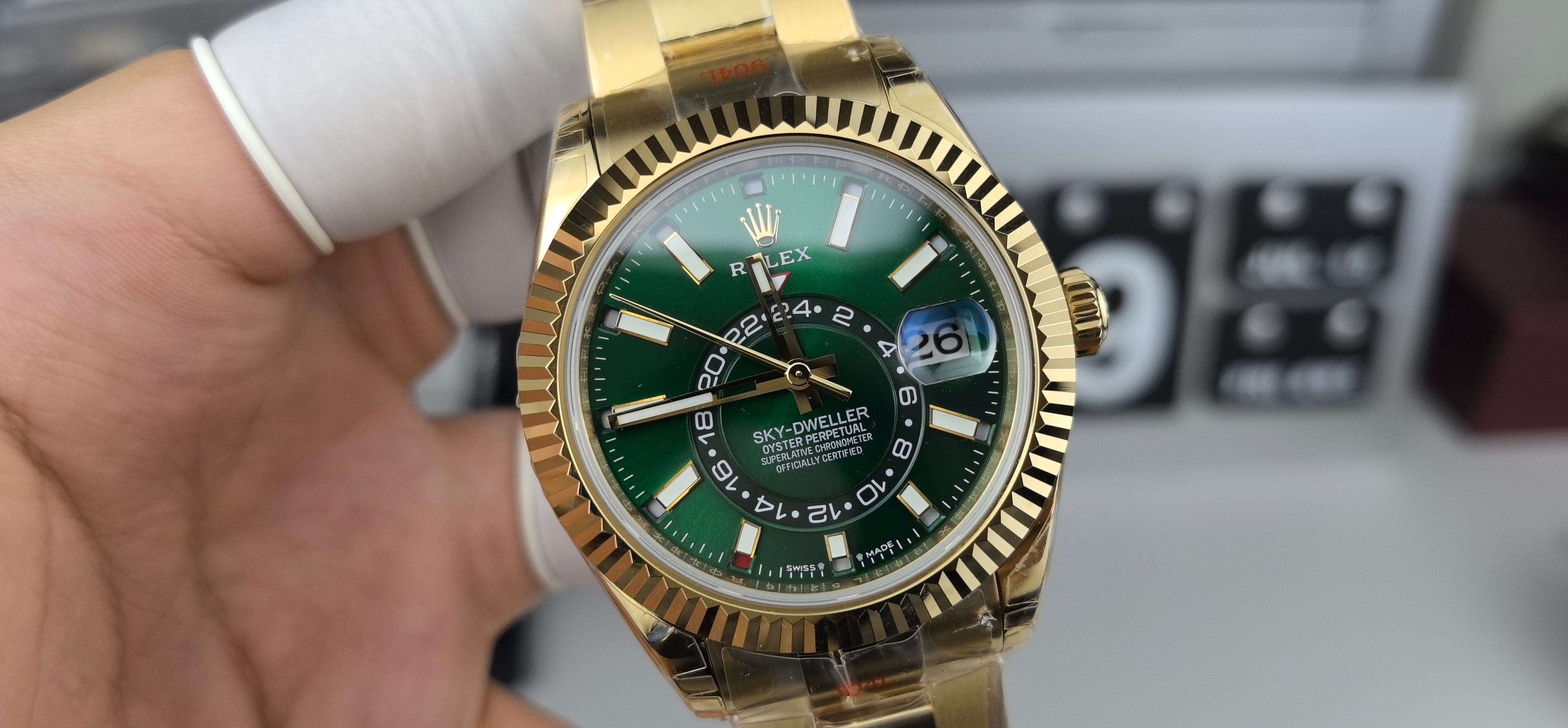 NO:394628,N factory green surface counterweight sky walker,19860909N厂绿面配重天行者,,Watch