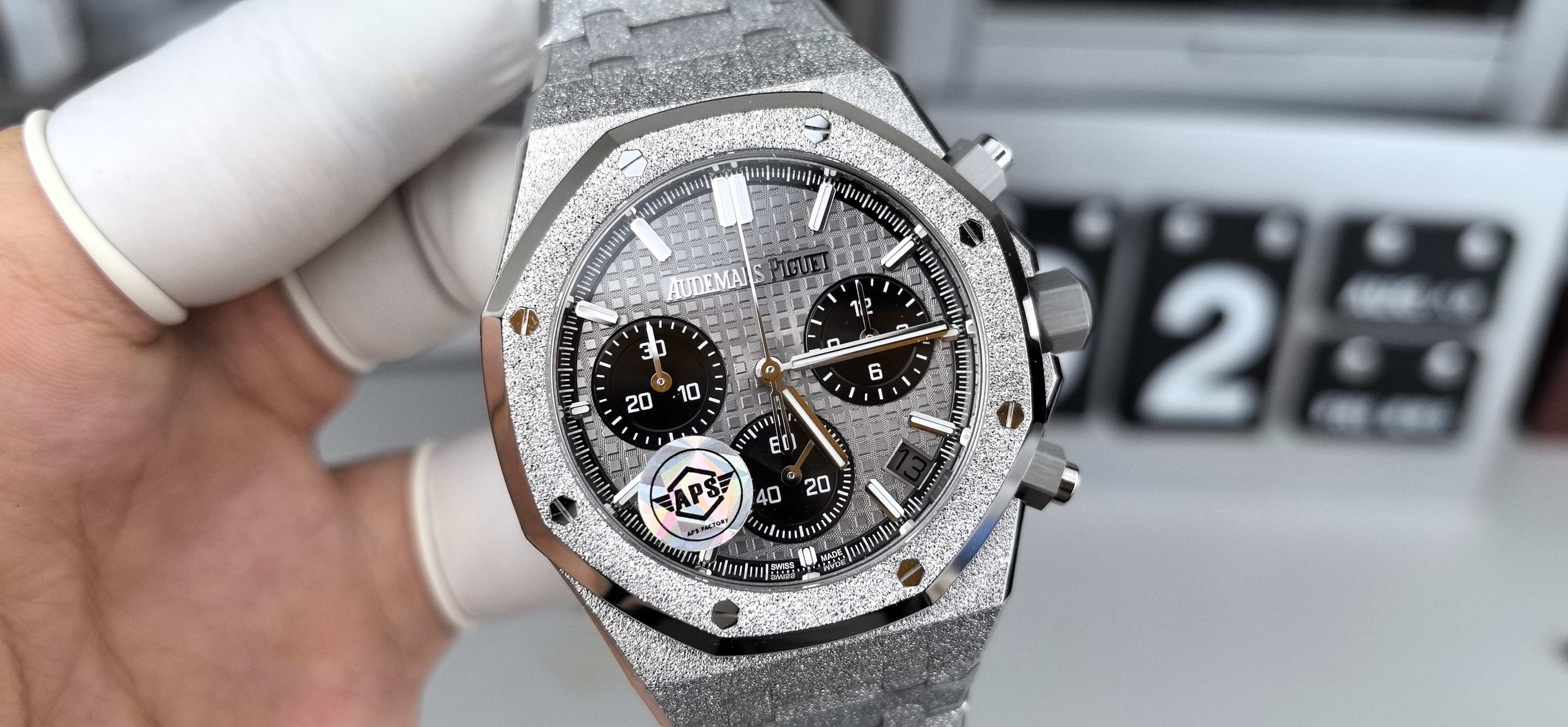 NO:384352,AS26240 Frost Gold Grizzly Panda,19860909AS26240霜金灰熊猫,,Watch