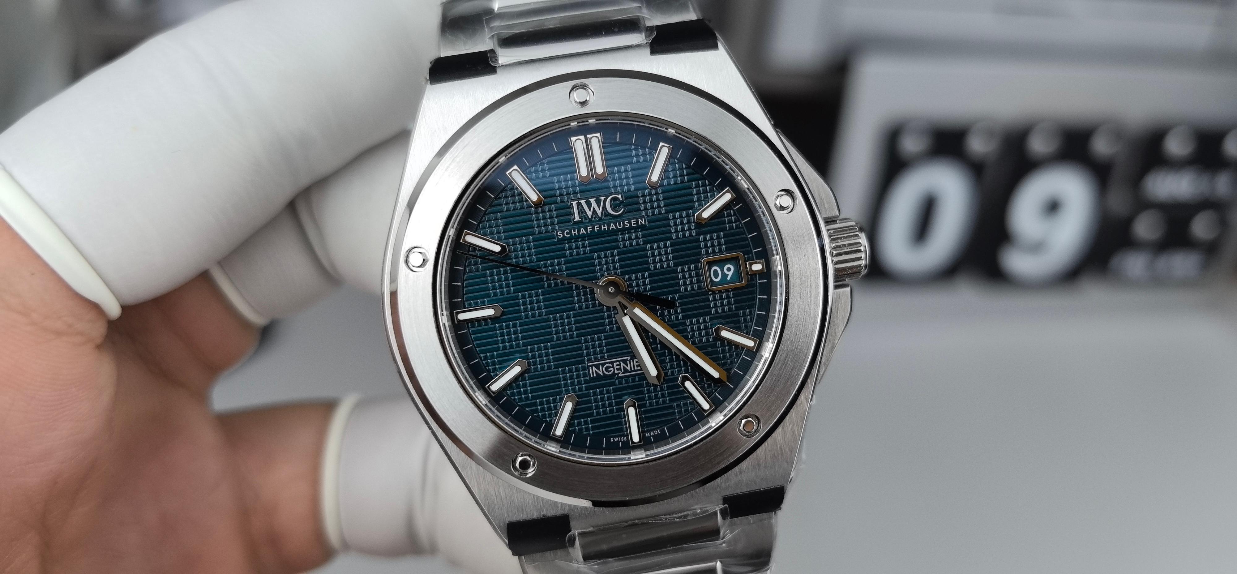 NO:384402,V7 engineer Peacock Blue Quick Removal Strap,19860909V7工程师孔雀蓝快拆表带,,Watch