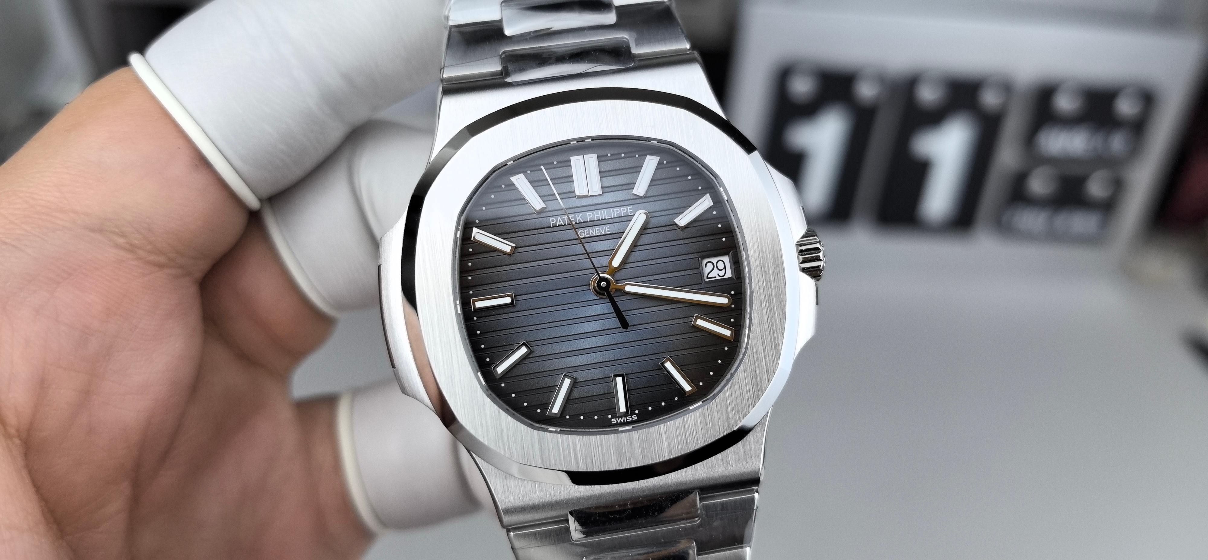 NO:384453,DDF Nautilus 5711 denim smudge mill,19860909DDF鹦鹉螺5711牛仔蓝精磨一体机,,Watch
