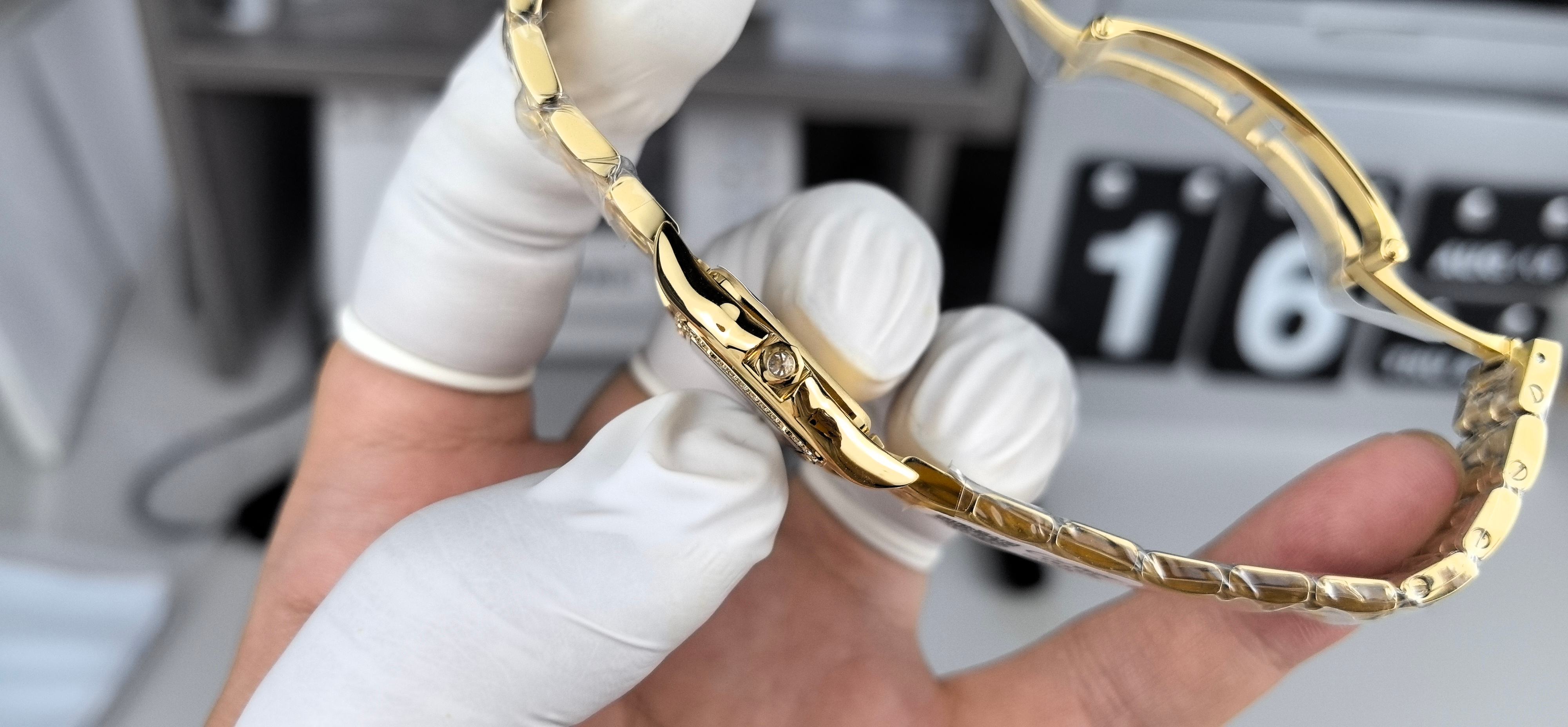 NO:385961,AF small gold cheetah white face,19860909af小号全金猎豹白面,,Watch