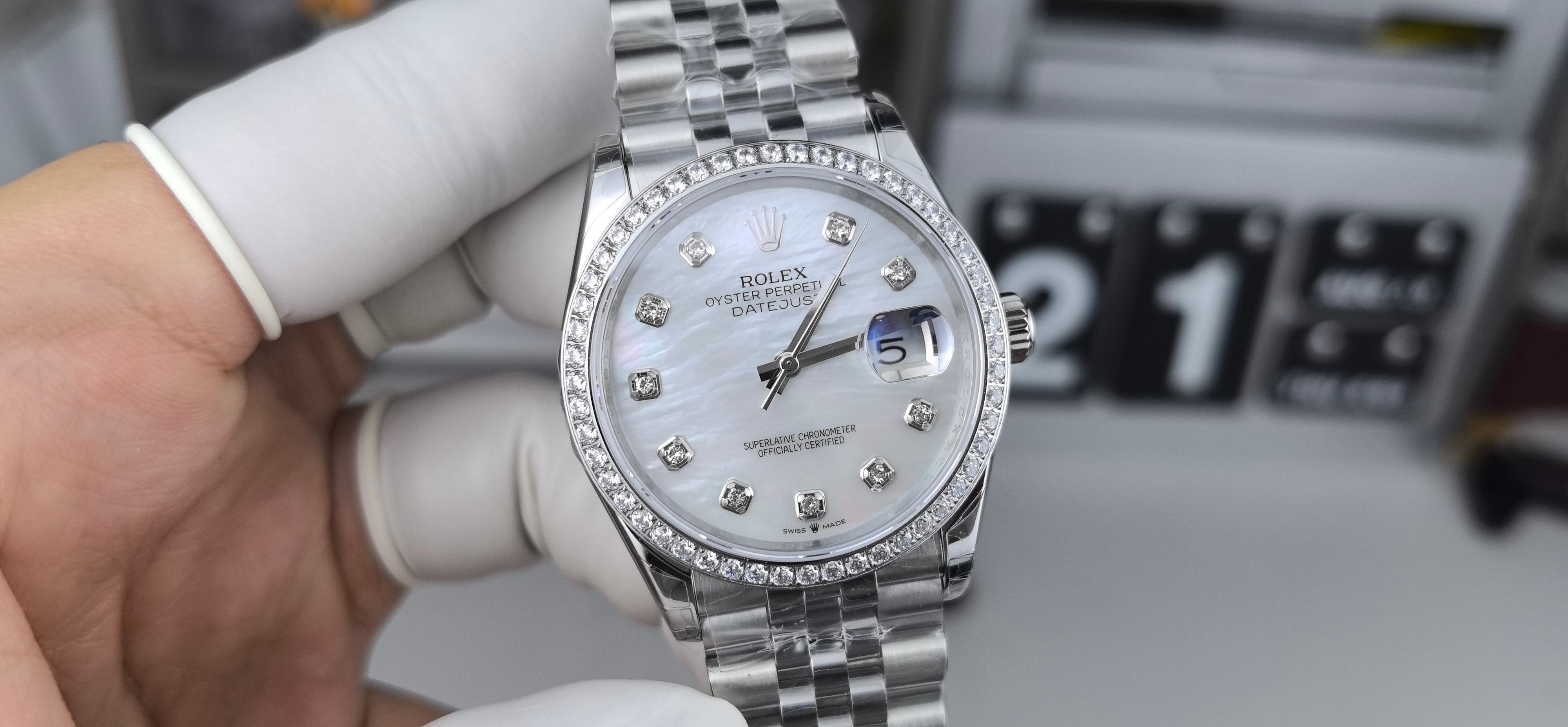 NO:385963,GS36 drill ring fritillar log,19860909GS36钻圈贝母面日志,,Watch