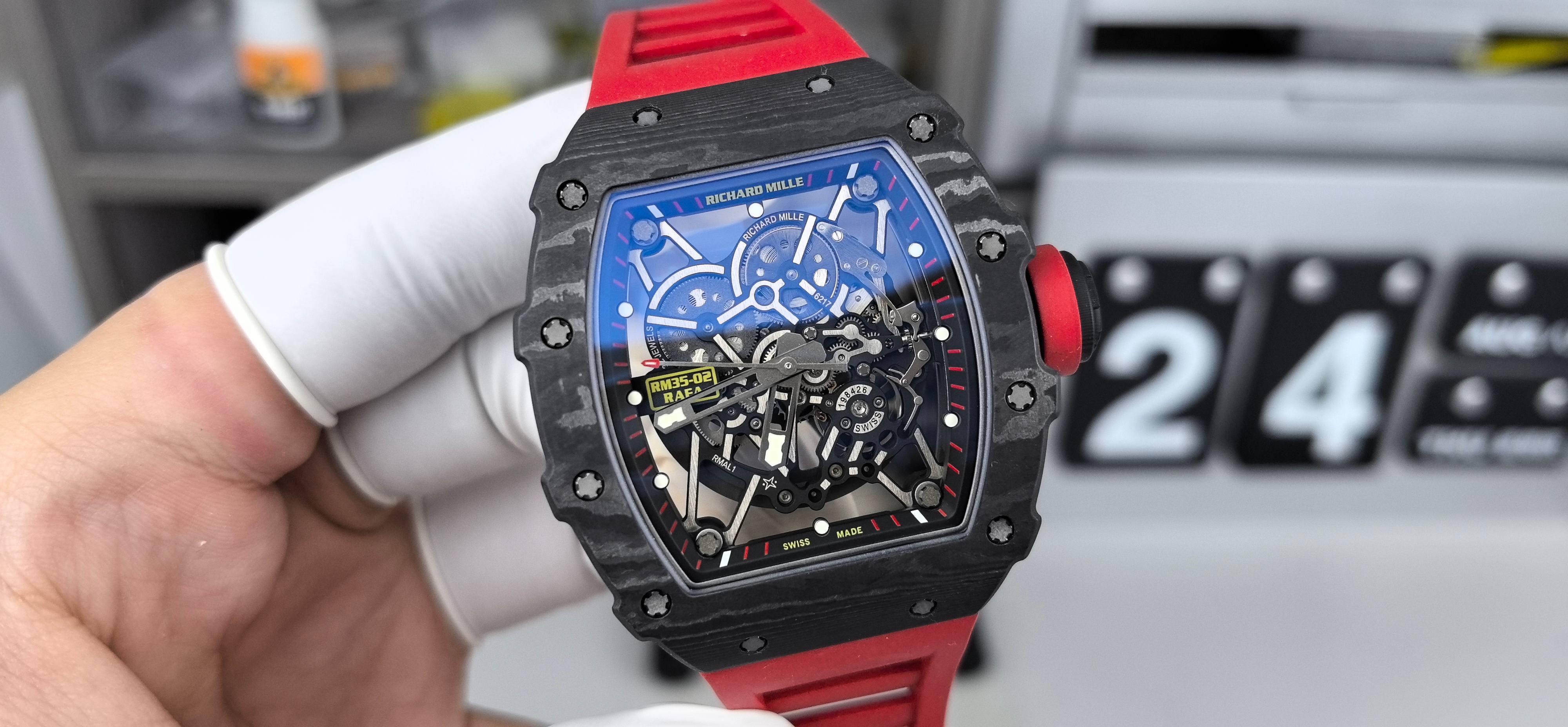 NO:386025,RM35-02 Customized Vachuer movement, ntt carbon fiber custom case red glue ears,19860909RM35-02客户定制Vachuer机芯,ntt碳纤维定制表壳红胶耳,,Watch