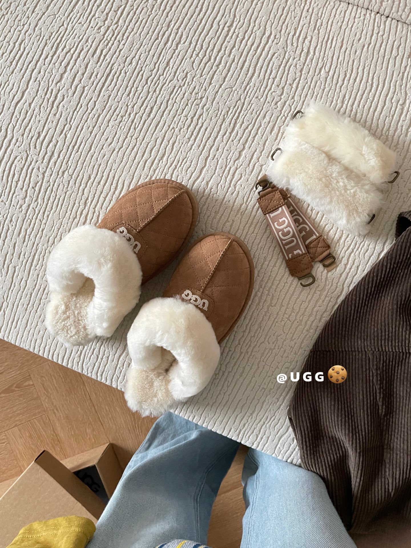 𝐔.𝐠𝐠 三穿刺绣面包拖 🍞一鞋多穿噢 🧸两副替换带子Col：栗色 /沙色/巴旦木/咖色Size：35-
