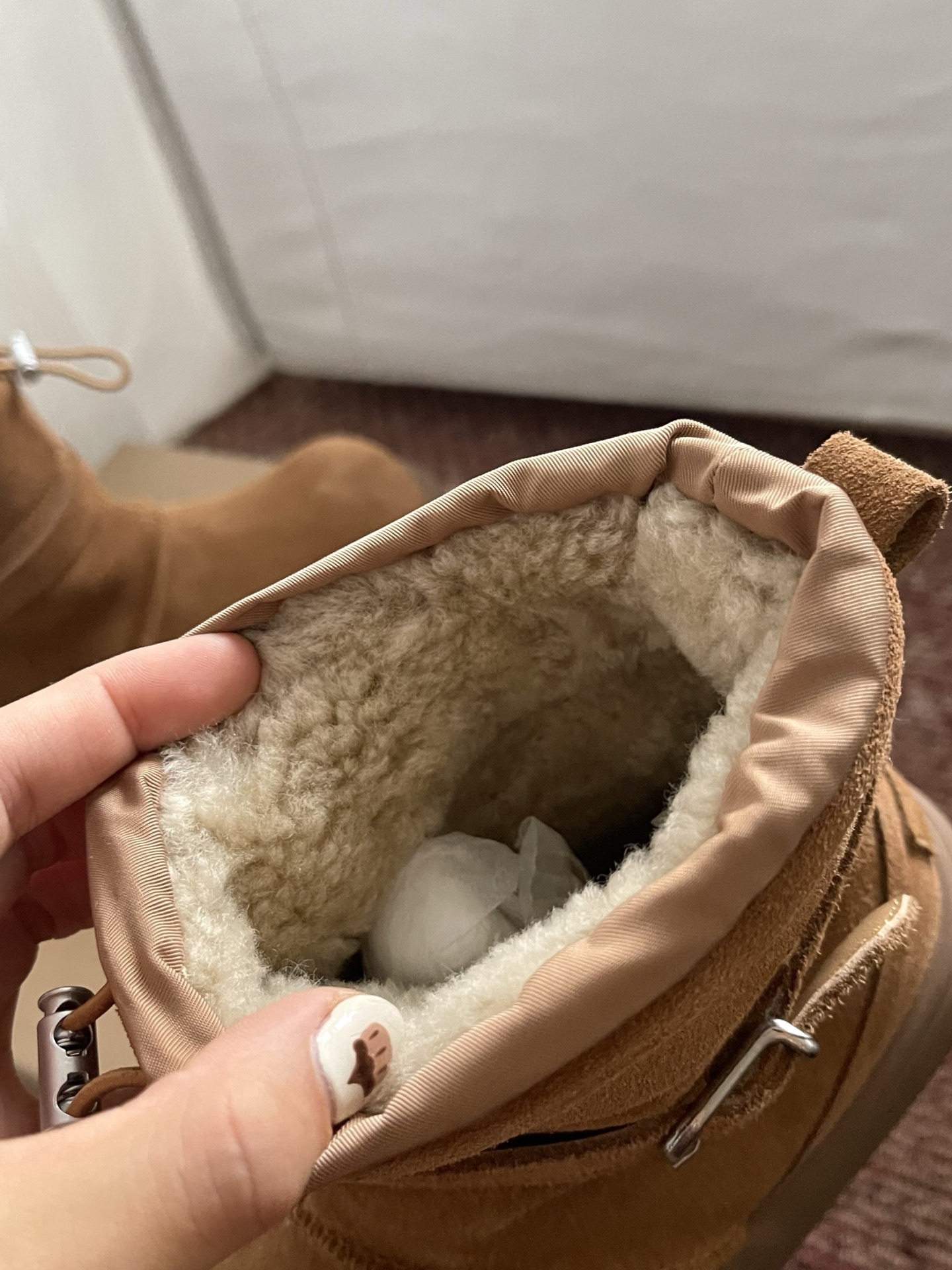 🔥𝐔.𝐠𝐠 抽绳王一博土豆靴▪️ 鞋面是自带高级感的磨砂皮,质感绝了!▪️ 鞋口的抽绳设计太心机!收紧是