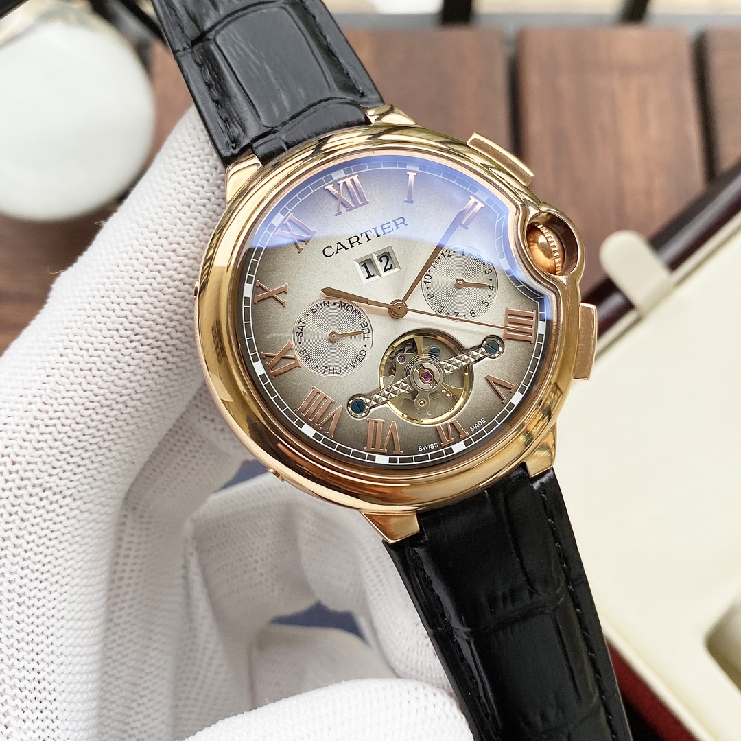 Cartier 白壳 玫瑰金 【全新风格 】卡地亚-Cartier 男士腕表 全自动机械机芯 矿物强化玻璃 316L精钢表壳 真皮表带 休闲 商务 尺寸:径44mm 厚度12mm