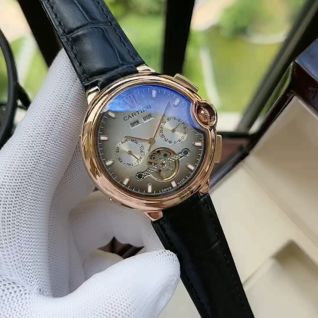 Cartier 全新风格 卡地亚-Cartier 男士腕表 全自动机械机芯 矿物强化玻璃 316L精钢表壳 真皮表带 休闲 商务 尺寸:径44mm 厚度12mm