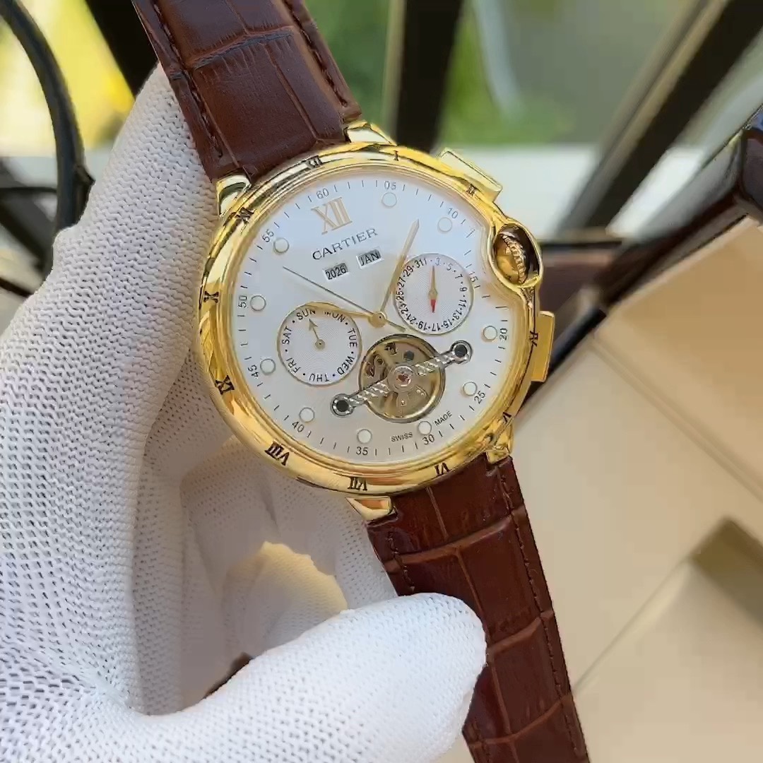 Cartier 典雅气质 卡地亚-Cartier 男士腕表 全自动机械机芯 矿物强化玻璃 316L精钢表壳 真皮表带 休闲 商务 尺寸:径44mm 厚度12mm