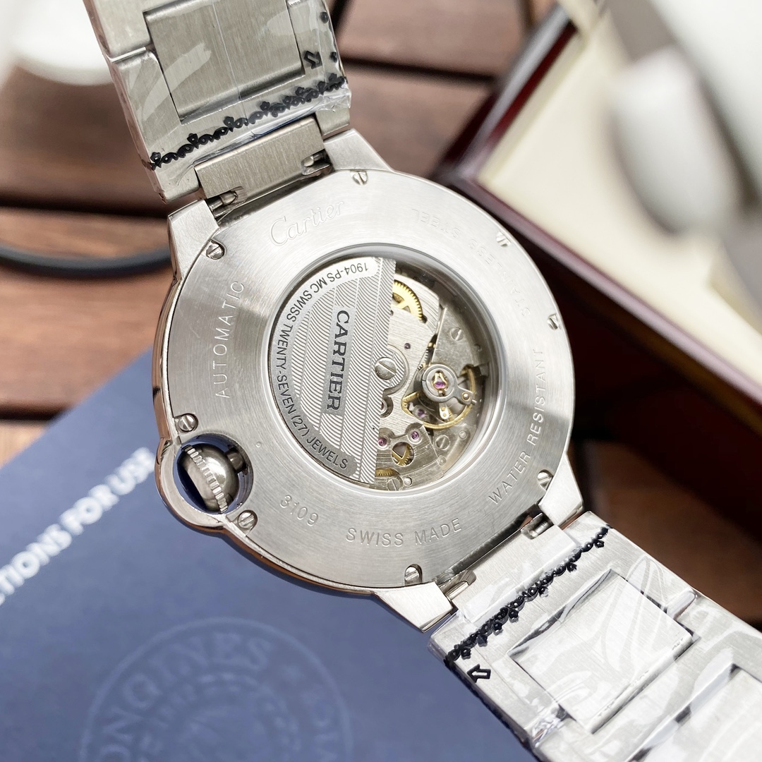 Cartier 白壳 玫瑰金 钢带+ 【简约 优雅大方】卡地亚-Cartier 男士腕表 全自动机械机芯 矿物强化玻璃 316L精钢表壳 精钢表带 全新风格 商务休闲 尺寸:直径44mm 厚度12mm
