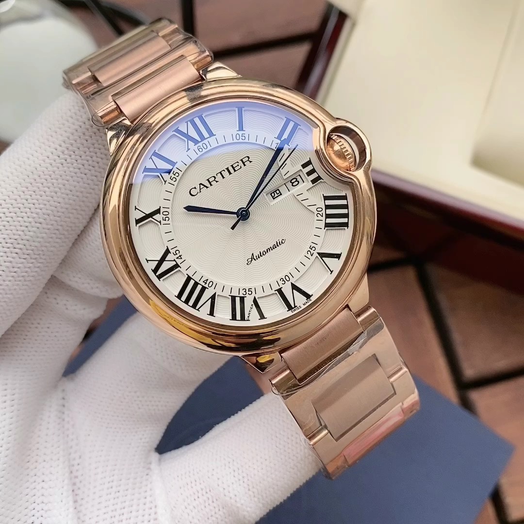 Cartier 简约 优雅大方卡地亚-Cartier 男士腕表 全自动机械机芯 矿物强化玻璃 316L精钢表壳 精钢表带 全新风格 商务休闲 尺寸:直径44mm 厚度12mm