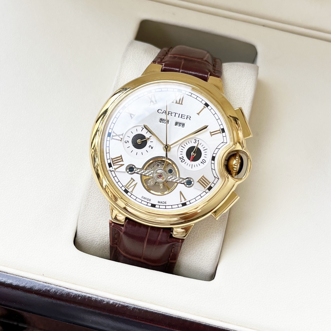 Cartier 白壳 玫瑰金 【典雅气质 】卡地亚-Cartier 男士腕表 全自动机械机芯 矿物强化玻璃 316L精钢表壳 真皮表带 休闲 商务 尺寸:直径44mm 厚度12mm