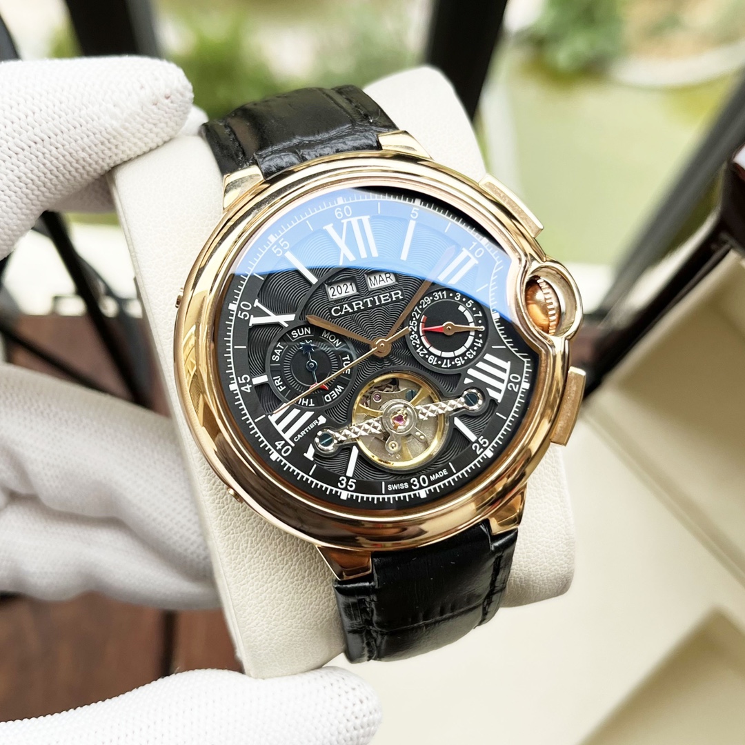 Cartier 全新设计 典雅 卡地亚-Cartier 男士腕表 全自动机械机芯 矿物强化玻璃 316L精钢表壳 真皮表带 休闲 商务 尺寸:径44mm 厚度12mm