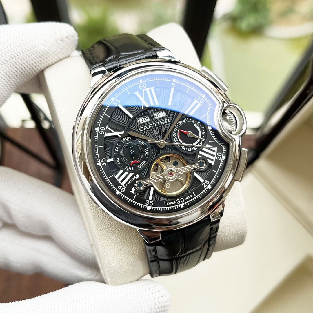 Cartier 全新设计 典雅 卡地亚-Cartier 男士腕表 全自动机械机芯 矿物强化玻璃 316L精钢表壳 真皮表带 休闲 商务 尺寸:径44mm 厚度12mm