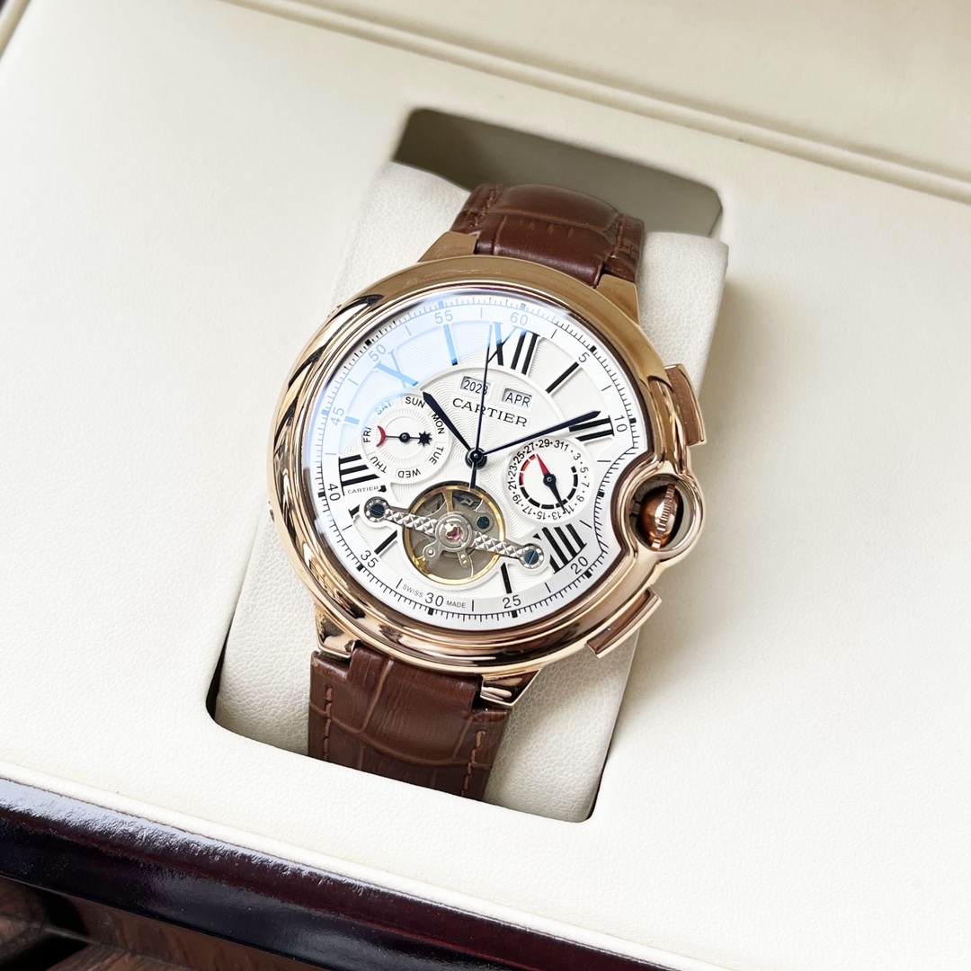 Cartier 全新设计 典雅 卡地亚-Cartier 男士腕表 全自动机械机芯 矿物强化玻璃 316L精钢表壳 真皮表带 休闲 商务 尺寸:径44mm 厚度12mm