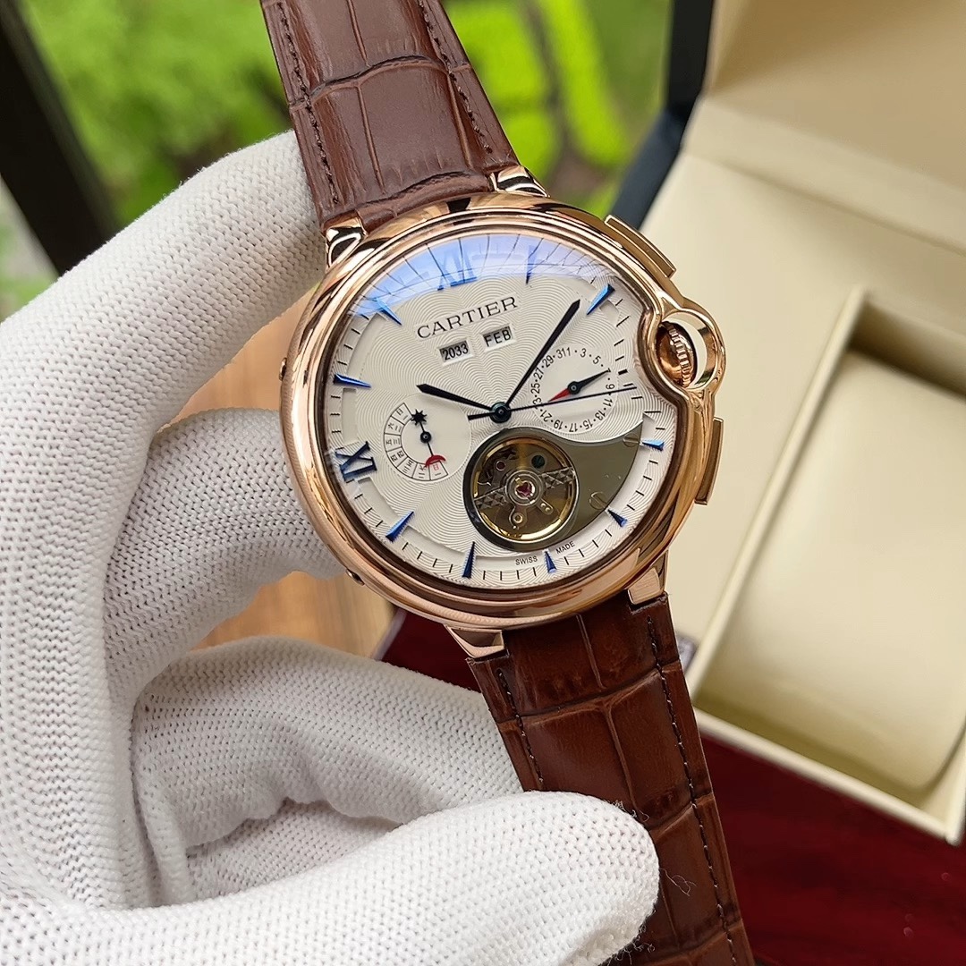 Cartier 全新风格 卡地亚-Cartier 男士腕表 全自动机械机芯 矿物强化玻璃 316L精钢表壳 真皮表带 休闲 商务 尺寸:径44mm 厚度12mm