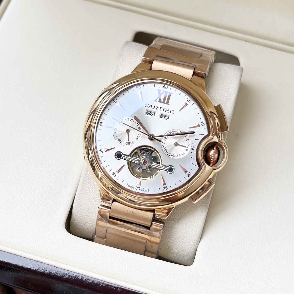 Cartier 白壳 玫瑰金 钢带+30 【全新风格 】卡地亚-Cartier 男士腕表 全自动机械机芯 矿物强化玻璃 316L精钢表壳 真皮/精钢表带 休闲 商务 尺寸:径44mm 厚度12mm