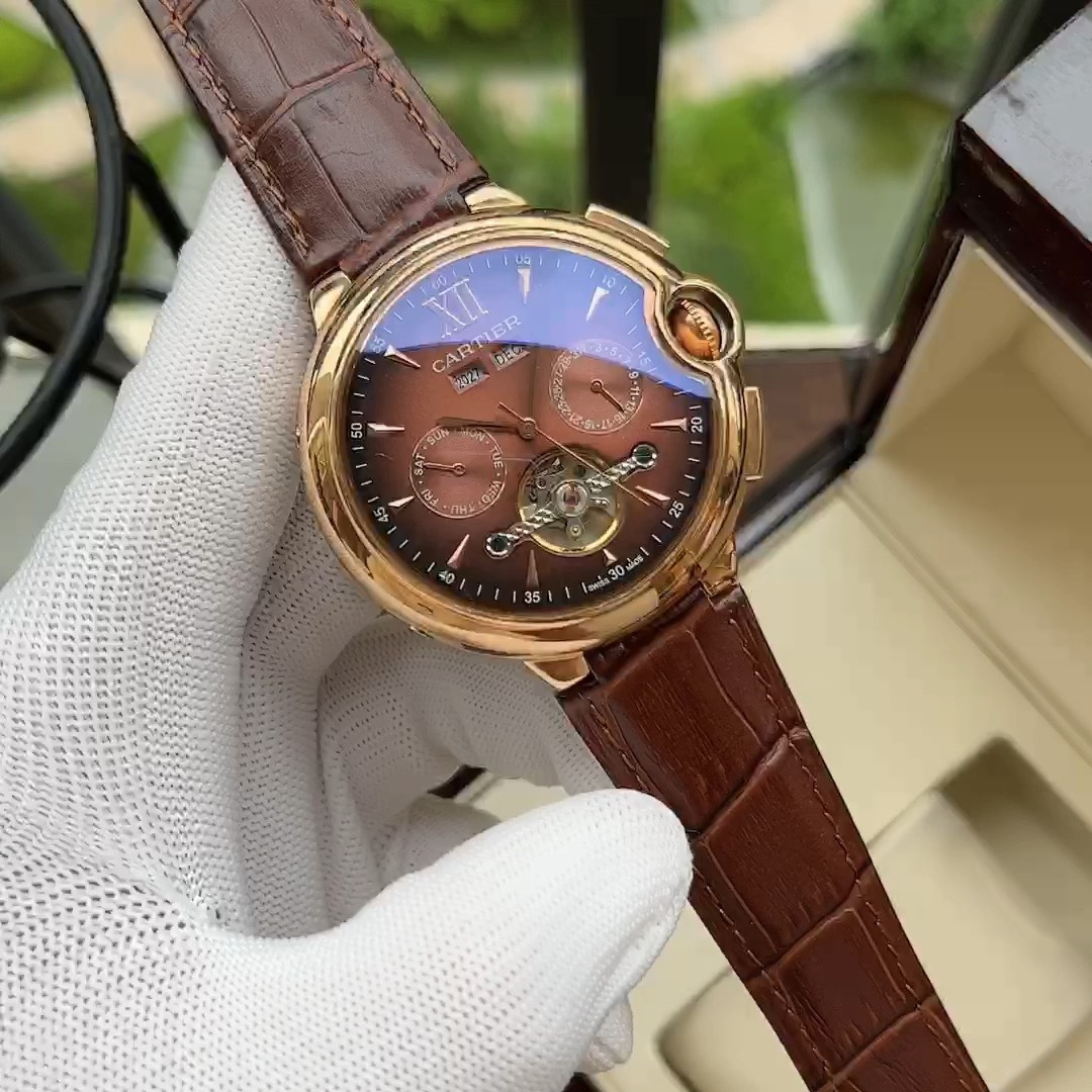 Cartier 全新风格 卡地亚-Cartier 男士腕表 全自动机械机芯 矿物强化玻璃 316L精钢表壳 真皮/精钢表带 休闲 商务 尺寸:径44mm 厚度12mm