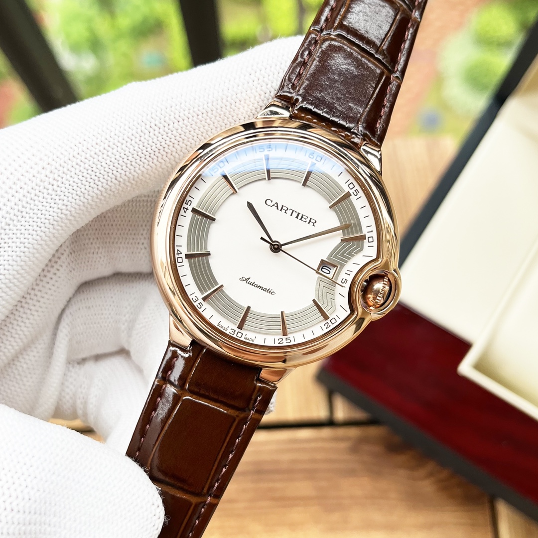 Cartier 白壳 玫瑰金 【简约 优雅大方】卡地亚-Cartier 男士腕表 全自动机械机芯 矿物强化玻璃 316L精钢表壳 真皮表带 全新风格 商务休闲 尺寸:直径44mm 厚度12mm
