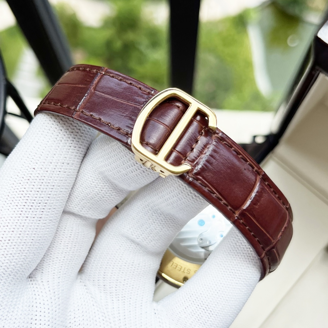Cartier 白壳670 玫金壳690 【全新风格 】卡地亚-Cartier 男士腕表 全自动机械机芯 矿物强化玻璃 316L精钢表壳 真皮表带 休闲 商务 尺寸:径44mm 厚度12mm